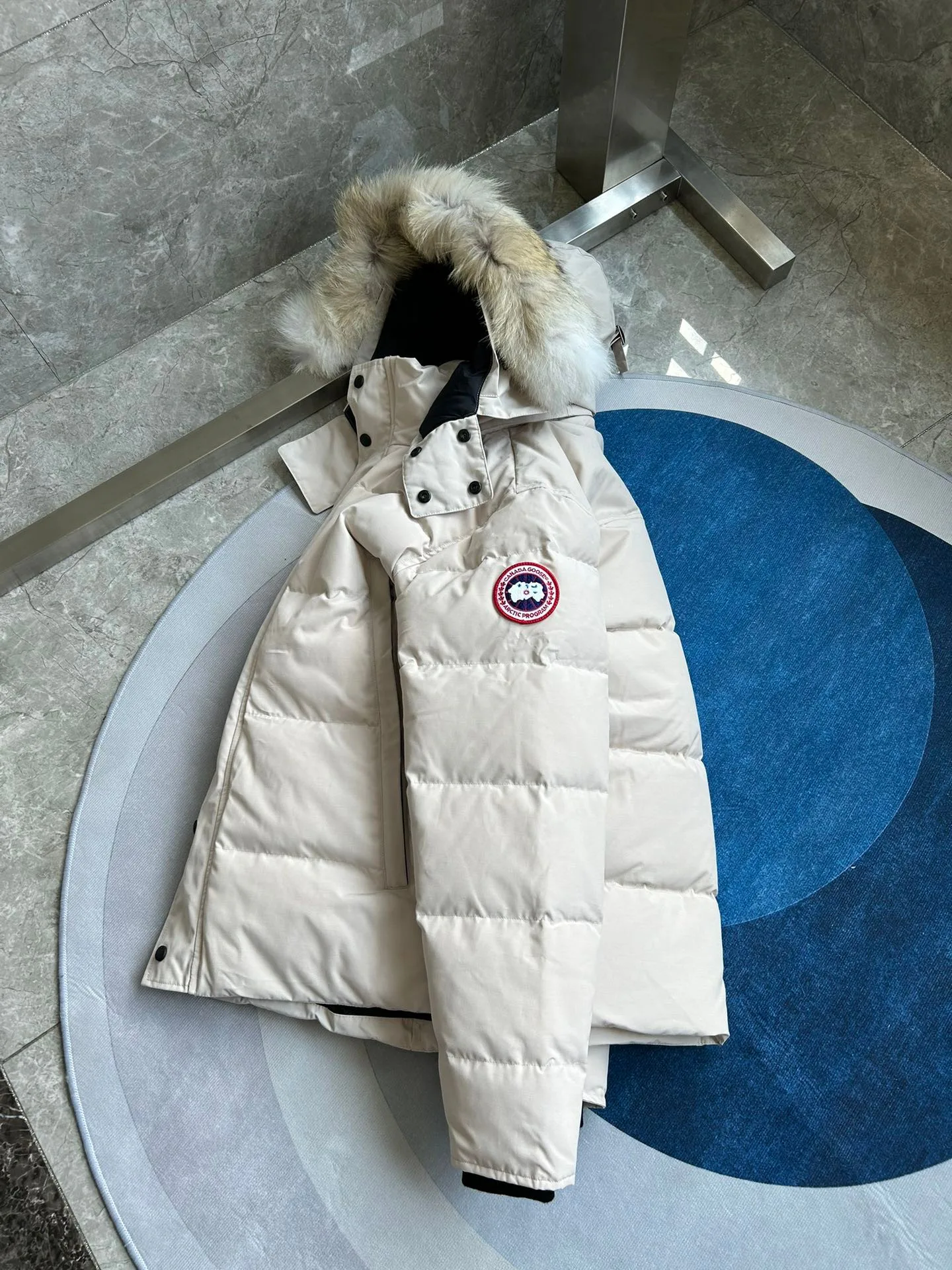 Men's Jackets And Down Jackets CANADA GOOSE 18111616