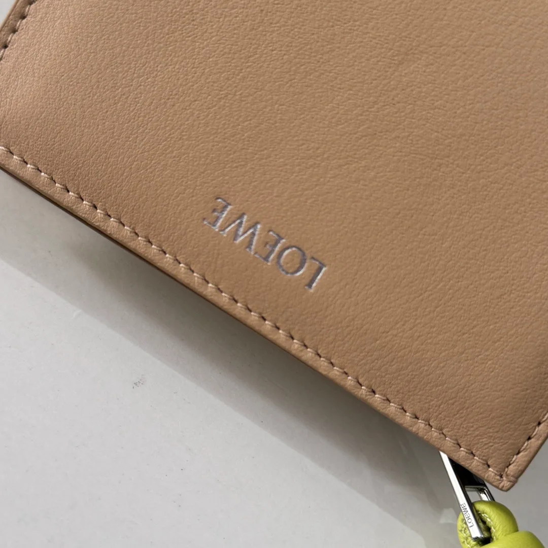 Women's Clutches LOEWE 17927448