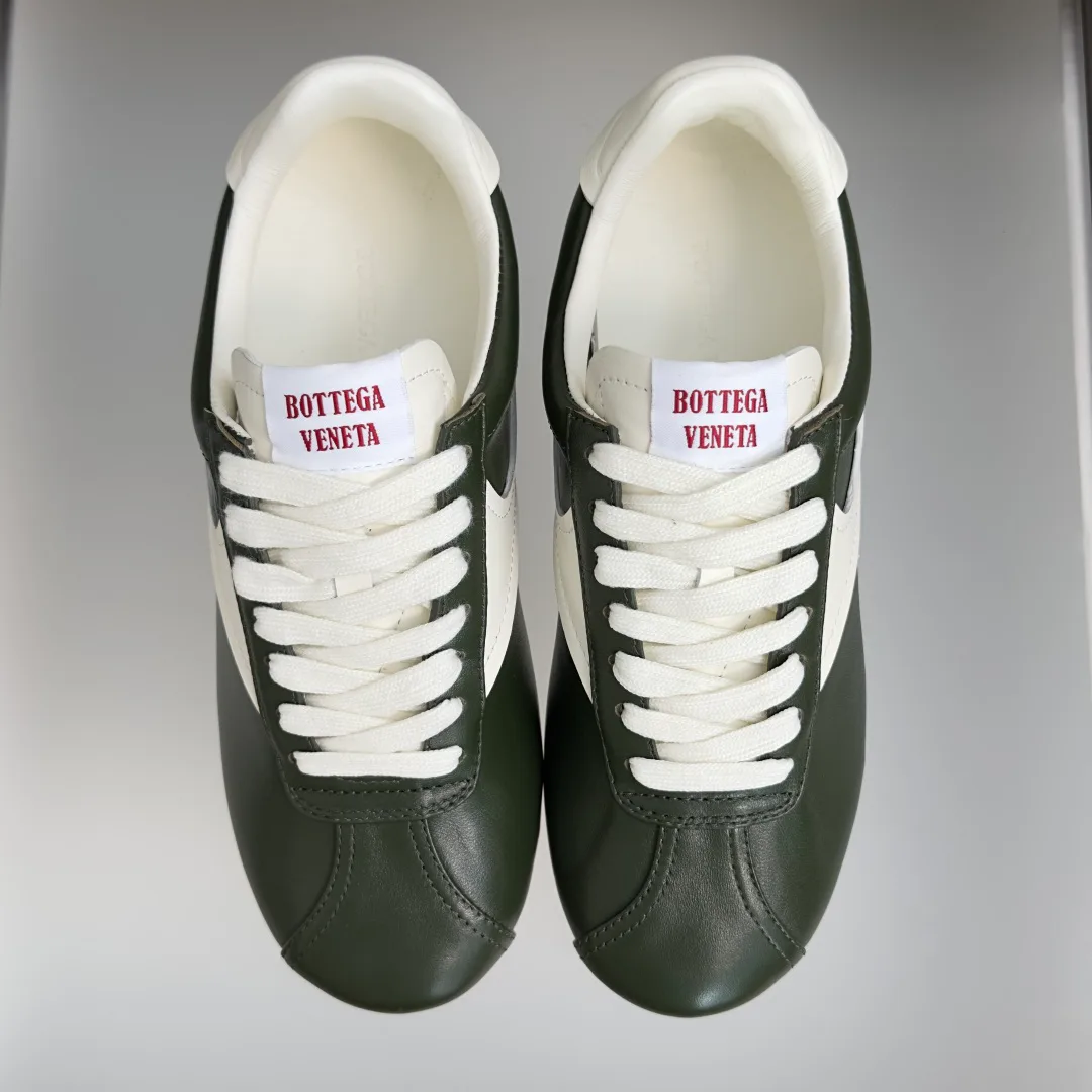 Women's Sneakers BOTTEGA VENETA 18125569