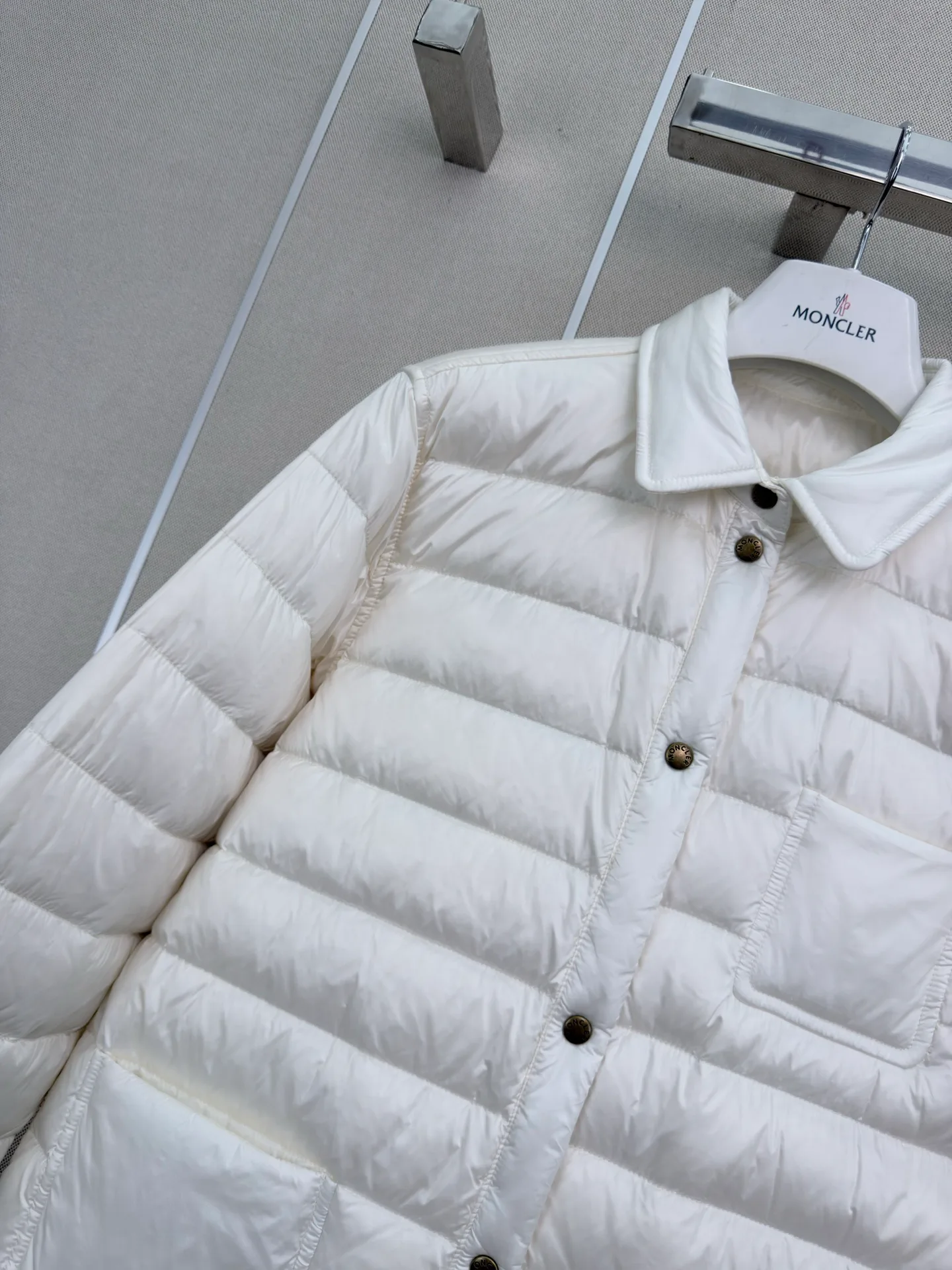 Women's Jackets And Down Jackets MONCLER 17919457