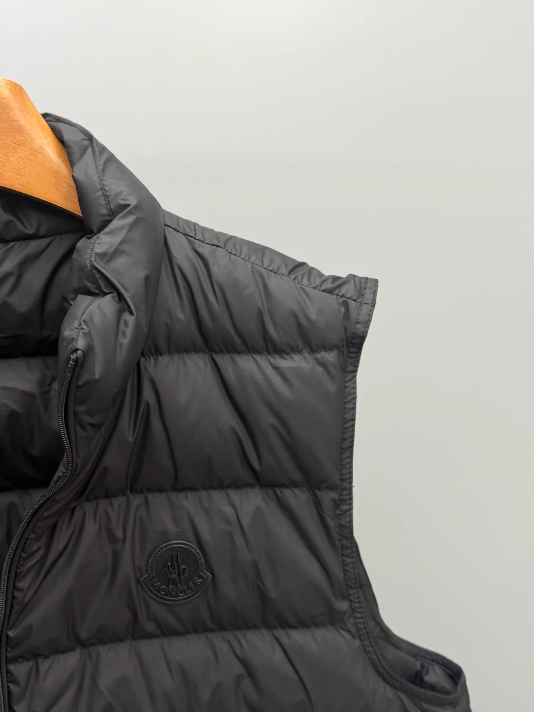 Men's Vests MONCLER 18330221