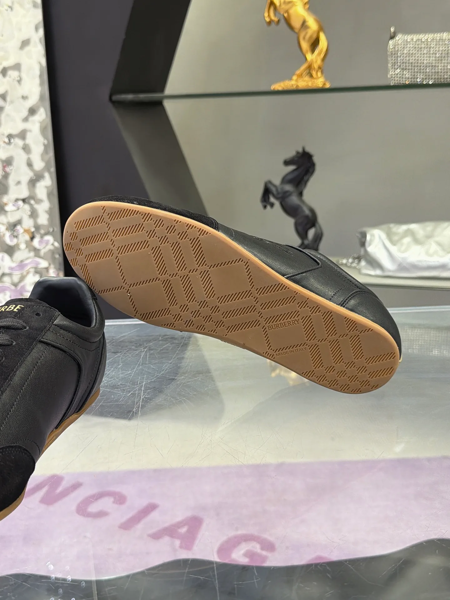 Women's Sneakers BURBERRY 18025572