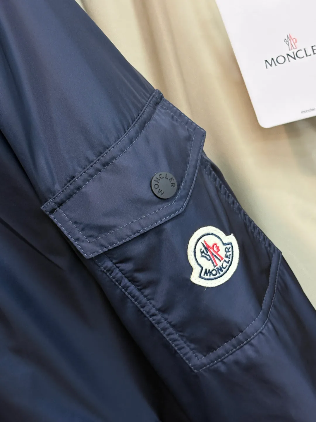 Women's Jackets And Down Jackets MONCLER 18157286