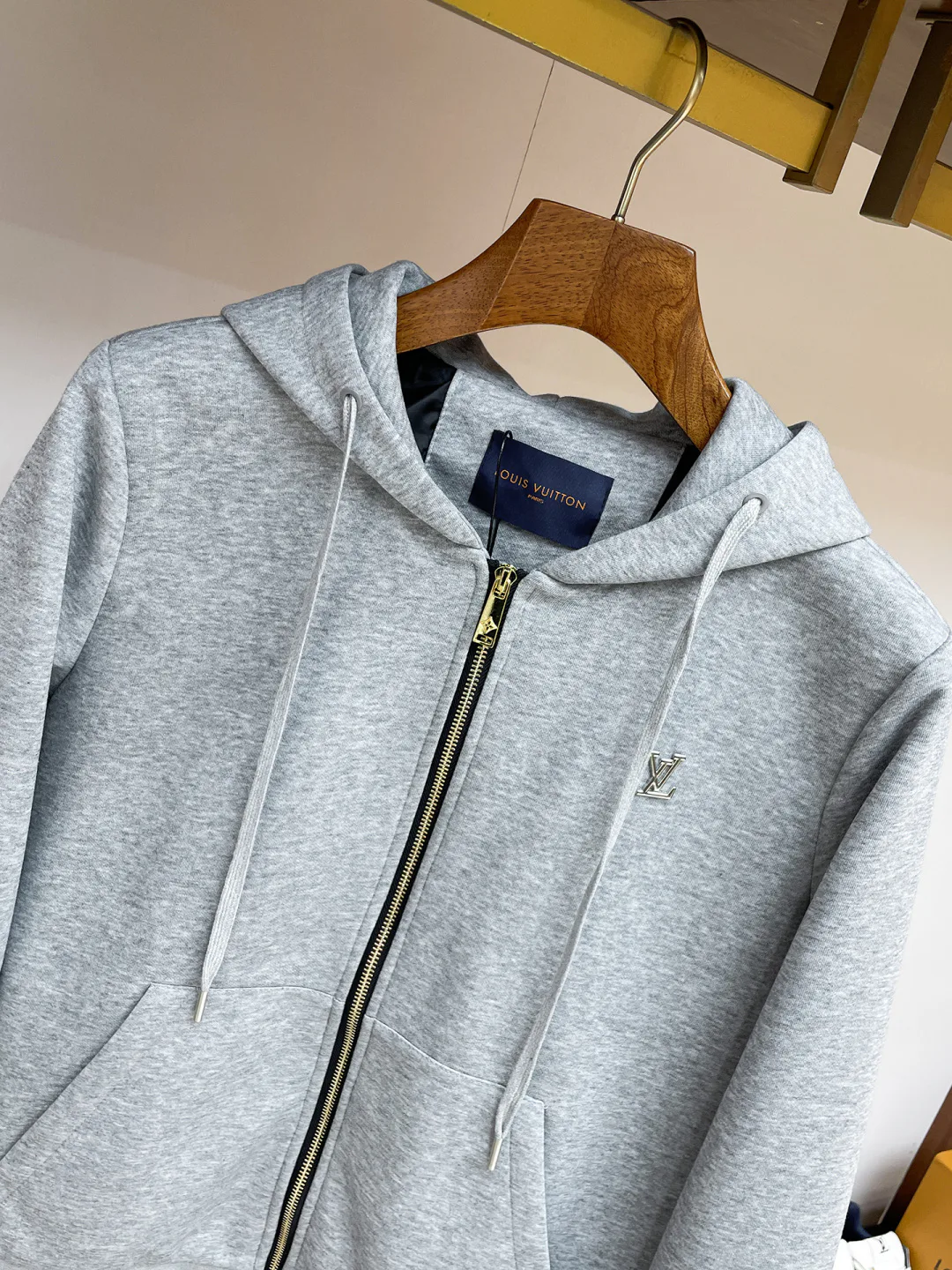 Men's Sweatshirts And Hoodies LOUIS VUITTON 18340429