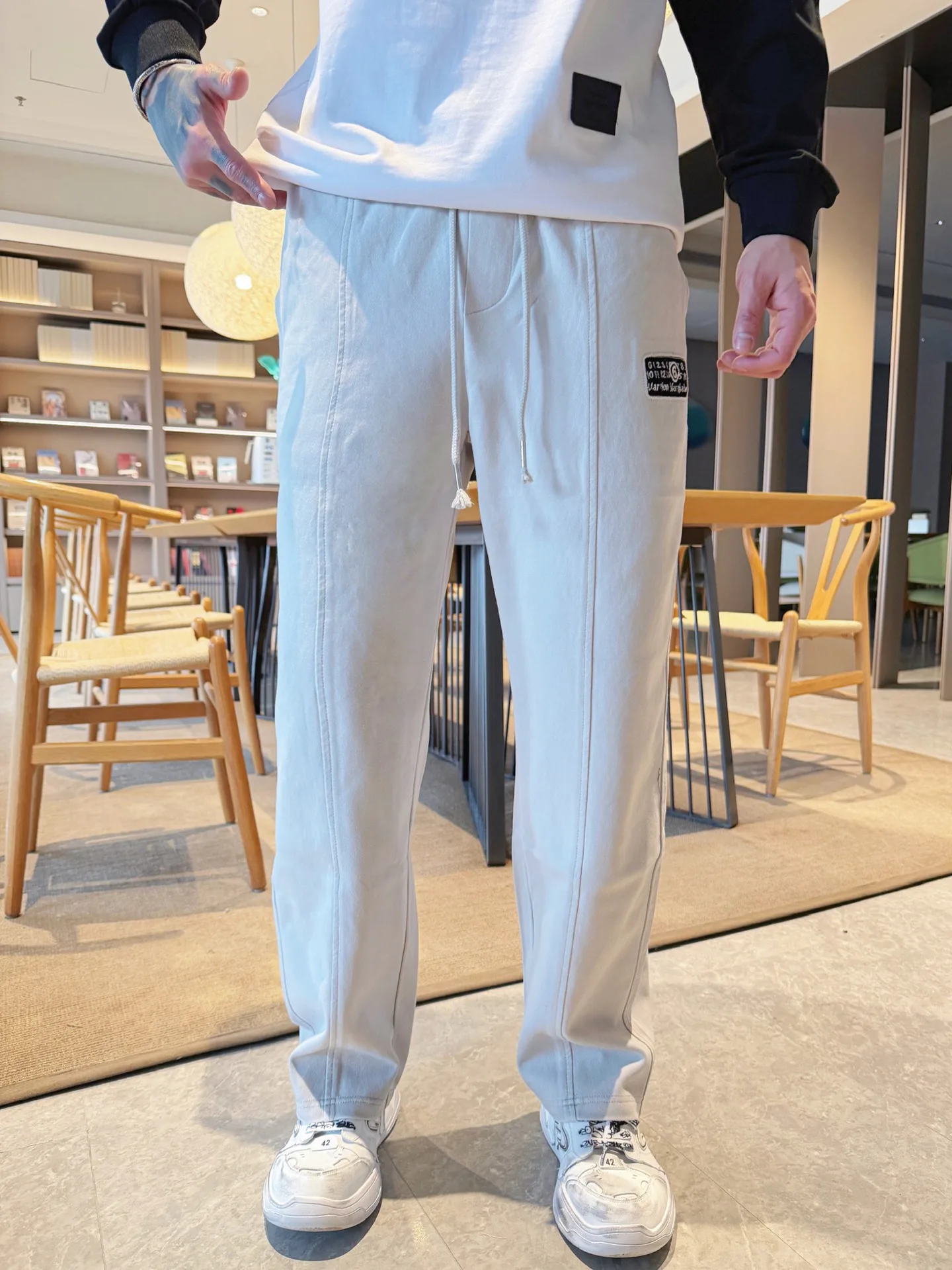 Men's Trousers MAISON MARGIELA 18345793