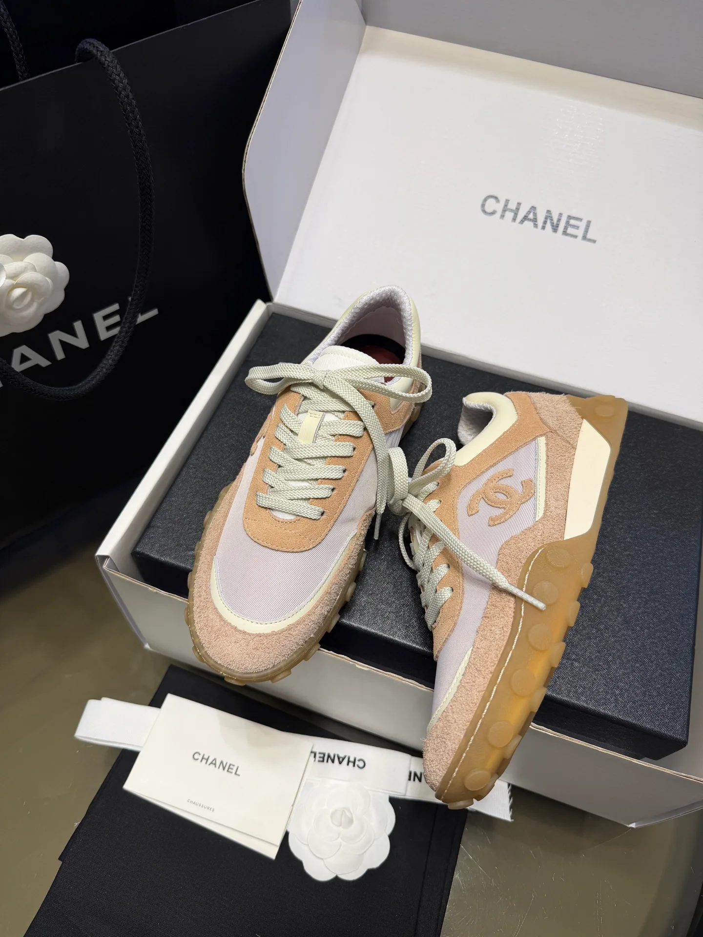Women's Sneakers CHANEL 17877260