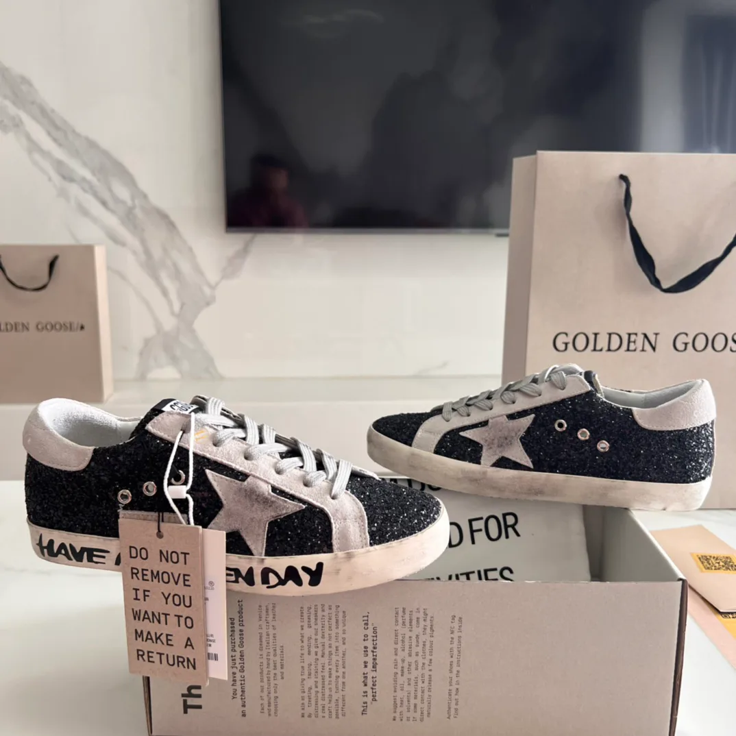 Women's Sneakers GOLDEN GOOSE 16995649