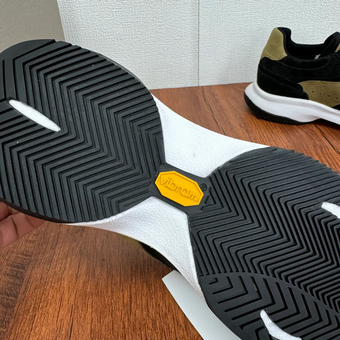 Men's Sneakers ARMANI 18100461