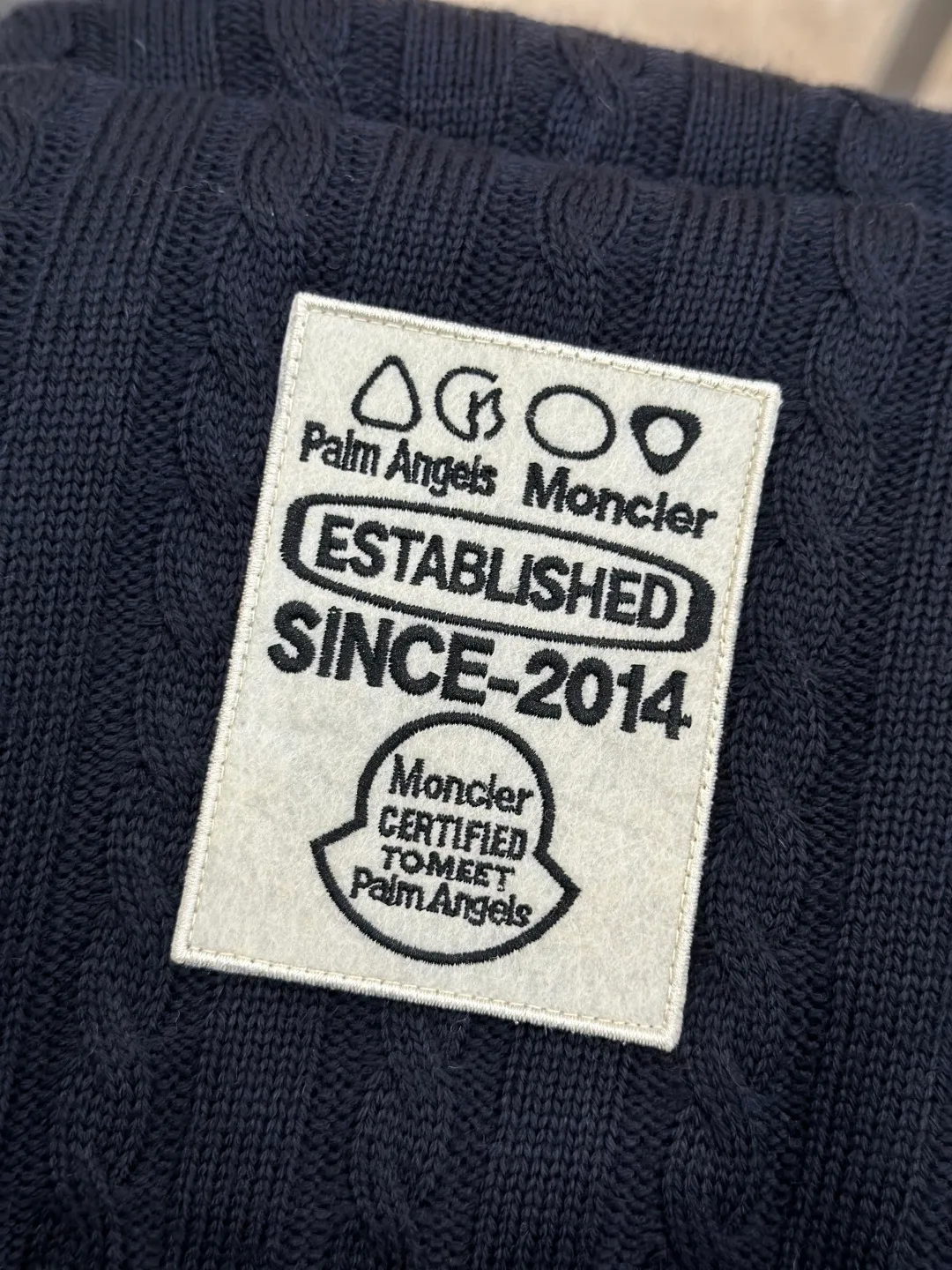 Men's Jackets And Down Jackets MONCLER 18359902