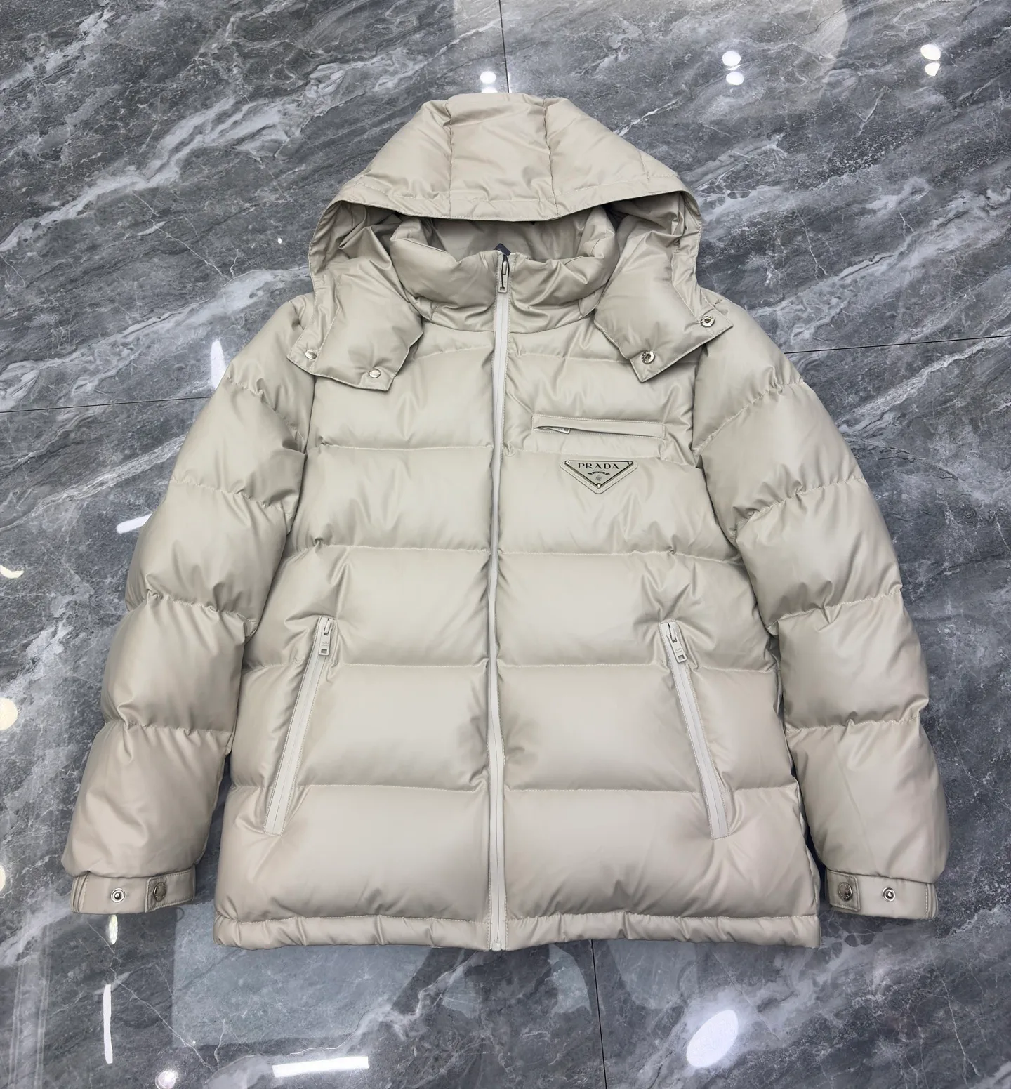 Women's Jackets And Down Jackets PRADA 17690907