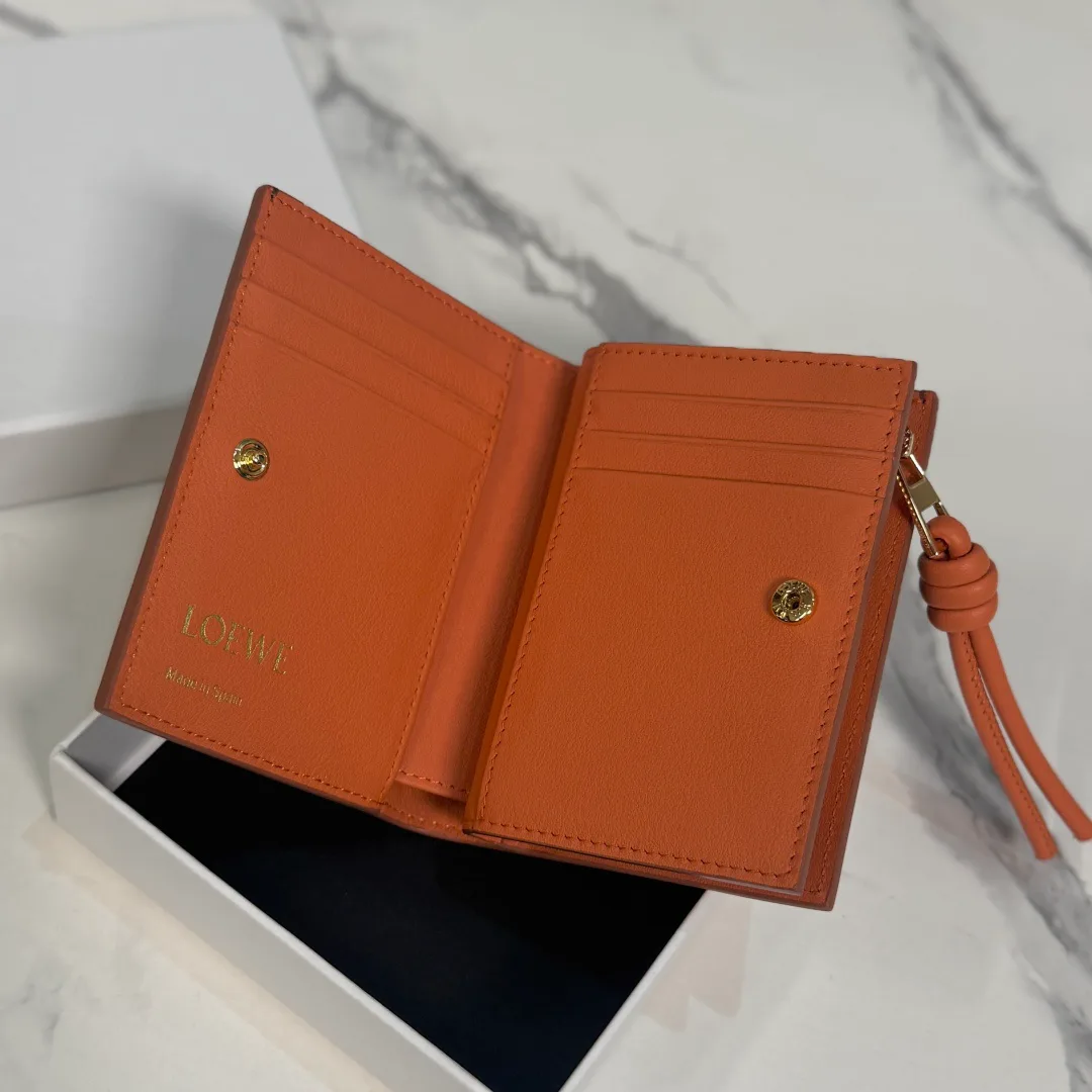 Women's Clutches LOEWE 17678665