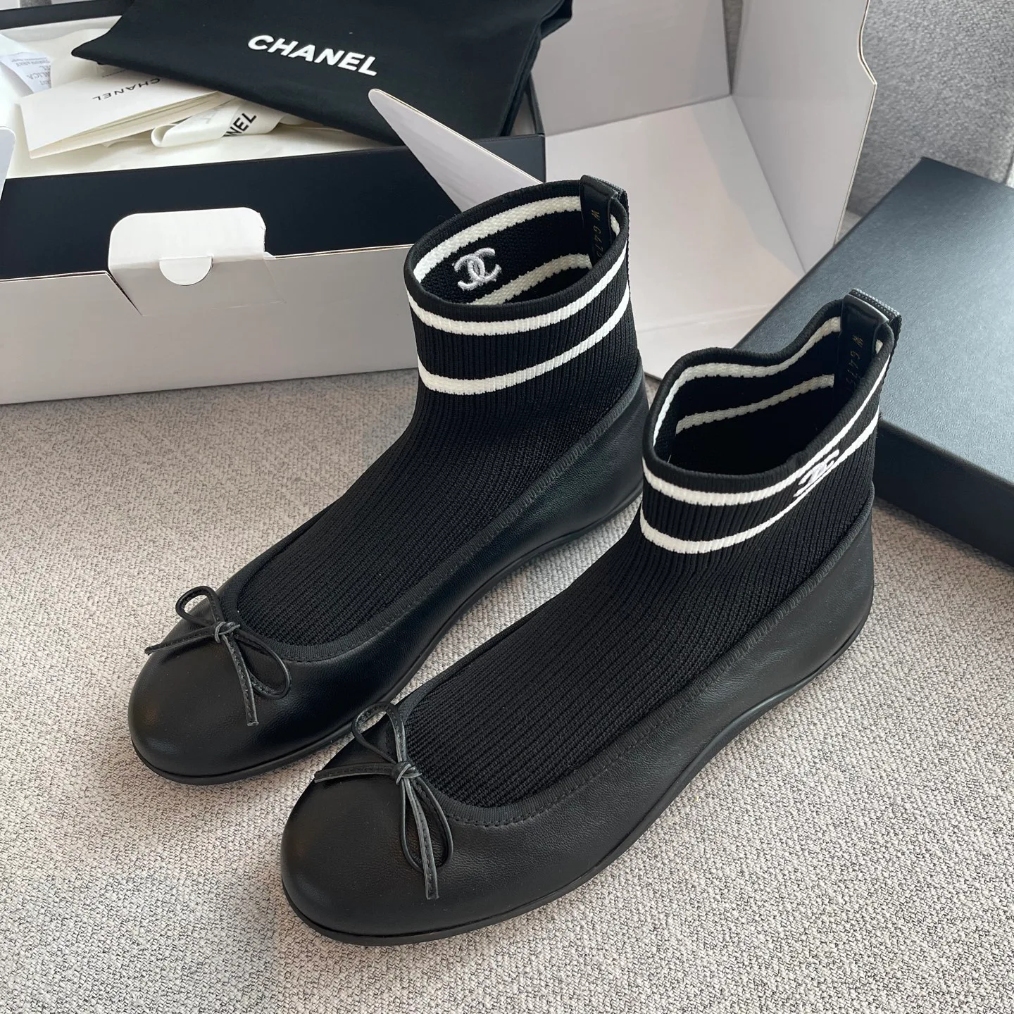 Women's Ballet Flats CHANEL 18066376