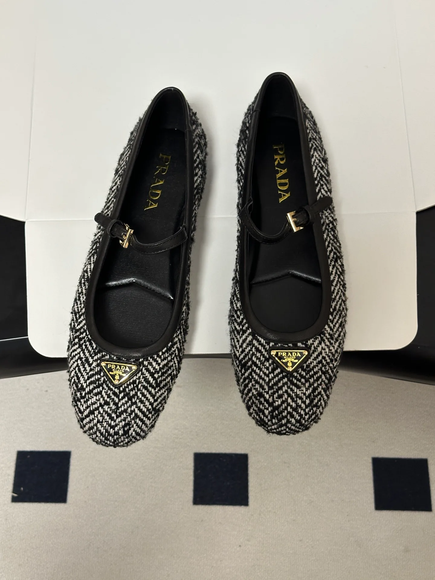 Women's Ballet Flats PRADA 18520378