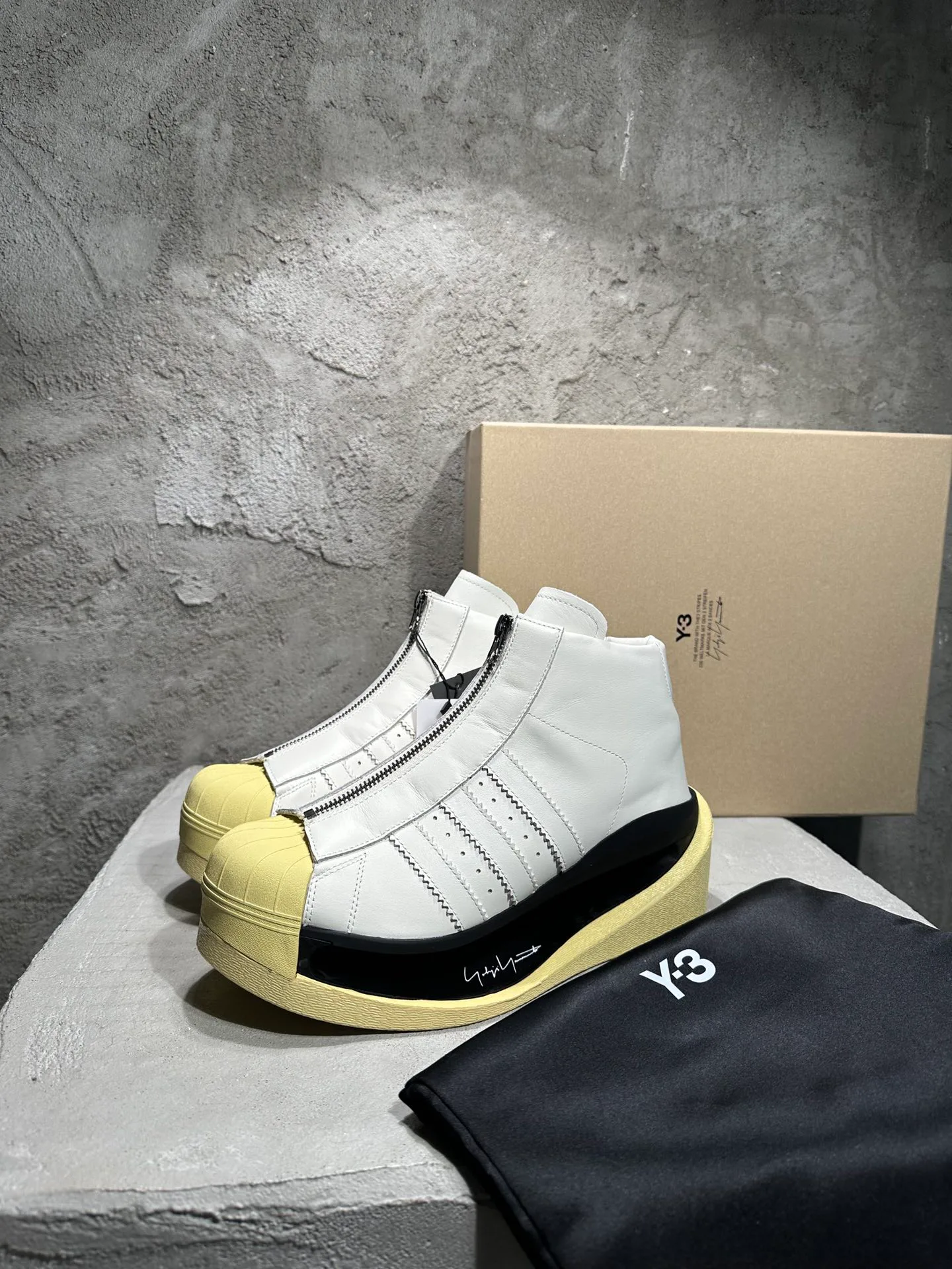 Women's Sneakers Y-3 18011945