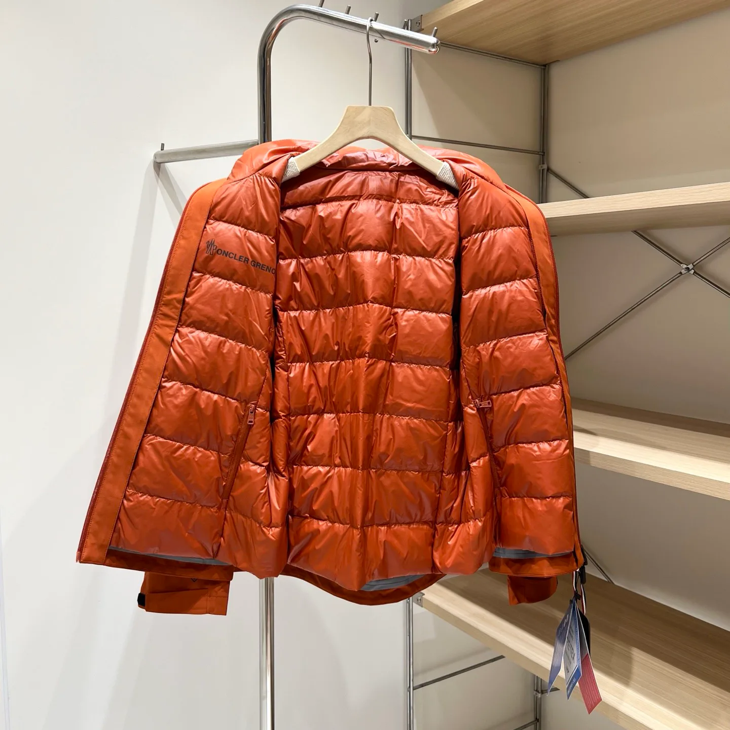 Women's Jackets And Down Jackets MONCLER 18131362