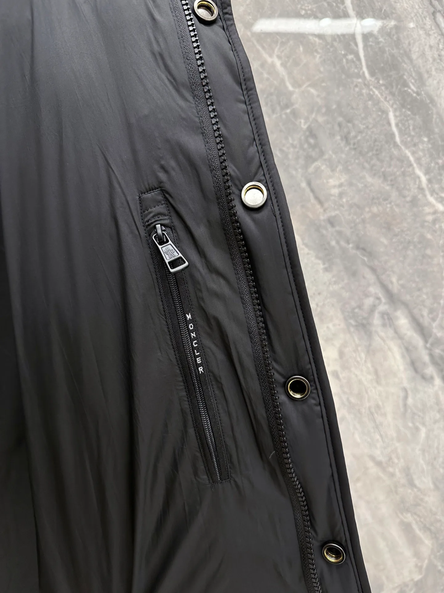 Куртки И Пуховики Мужские Moncler 18596299