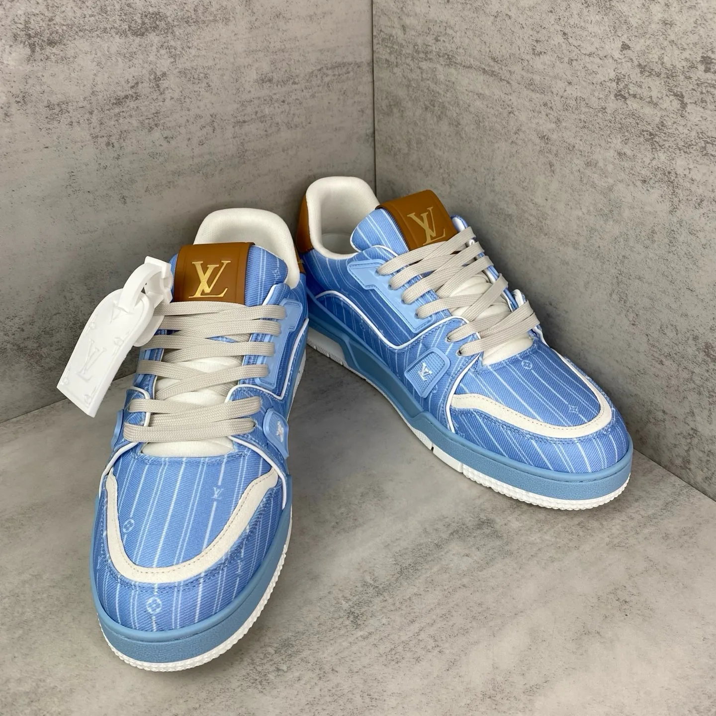 Women's Sneakers LOUIS VUITTON 17961747