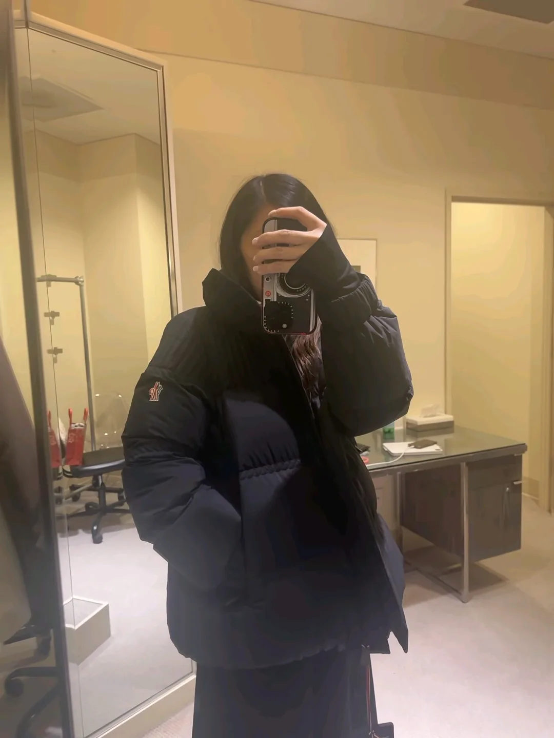 Women's Jackets And Down Jackets MONCLER 18159537
