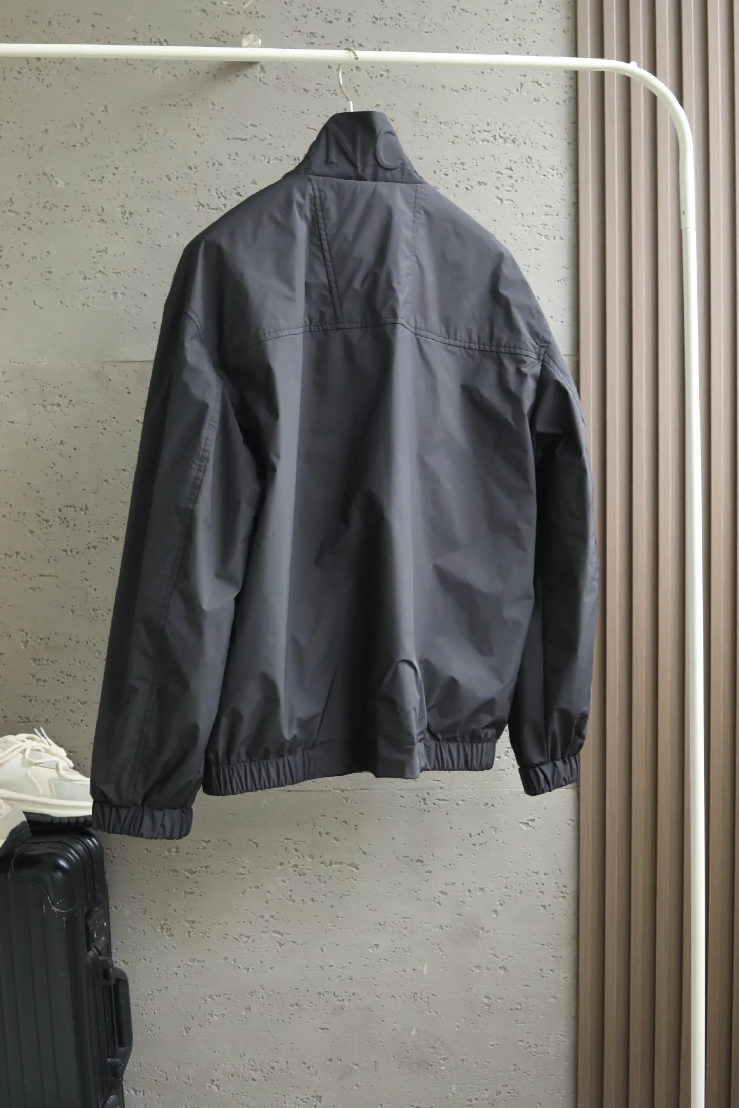 Men's Jackets And Down Jackets MONCLER 18109223