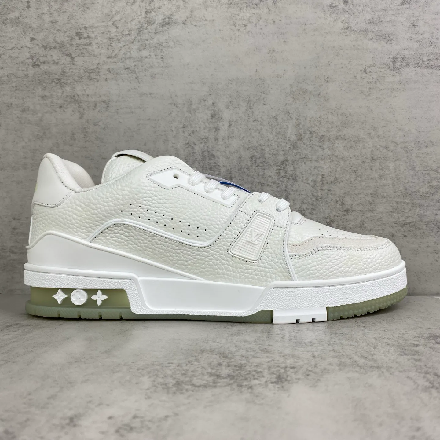 Men's Sneakers LOUIS VUITTON 17818939