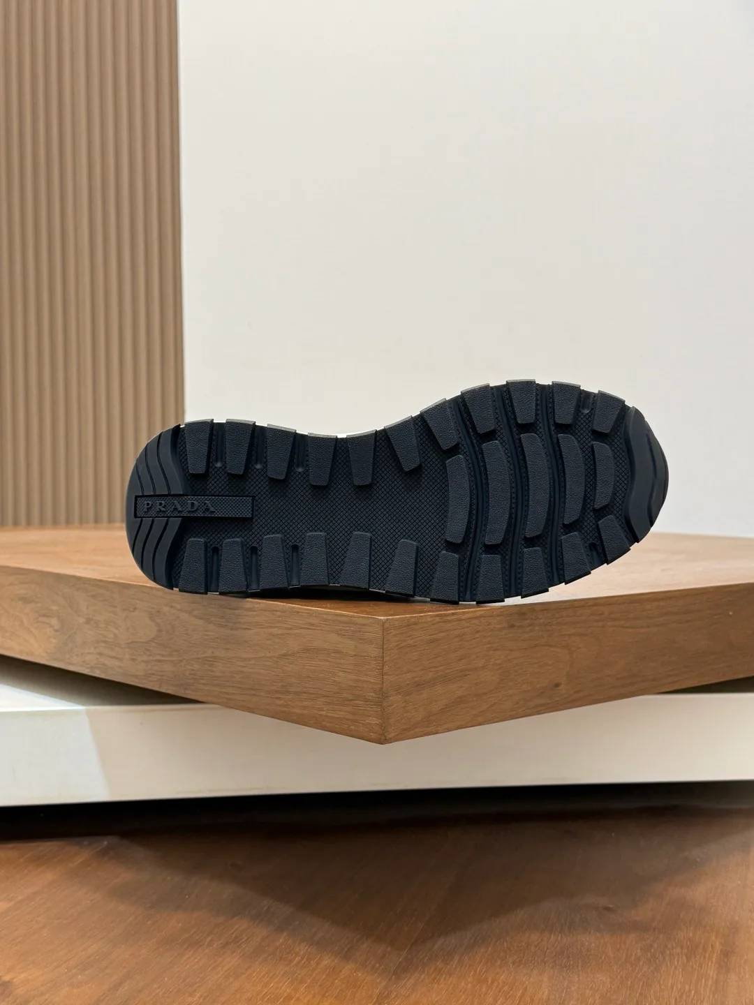 Men's Sneakers PRADA 17809338