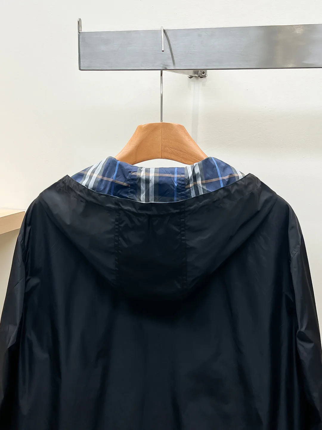 Men's Jackets And Down Jackets BURBERRY 18499067