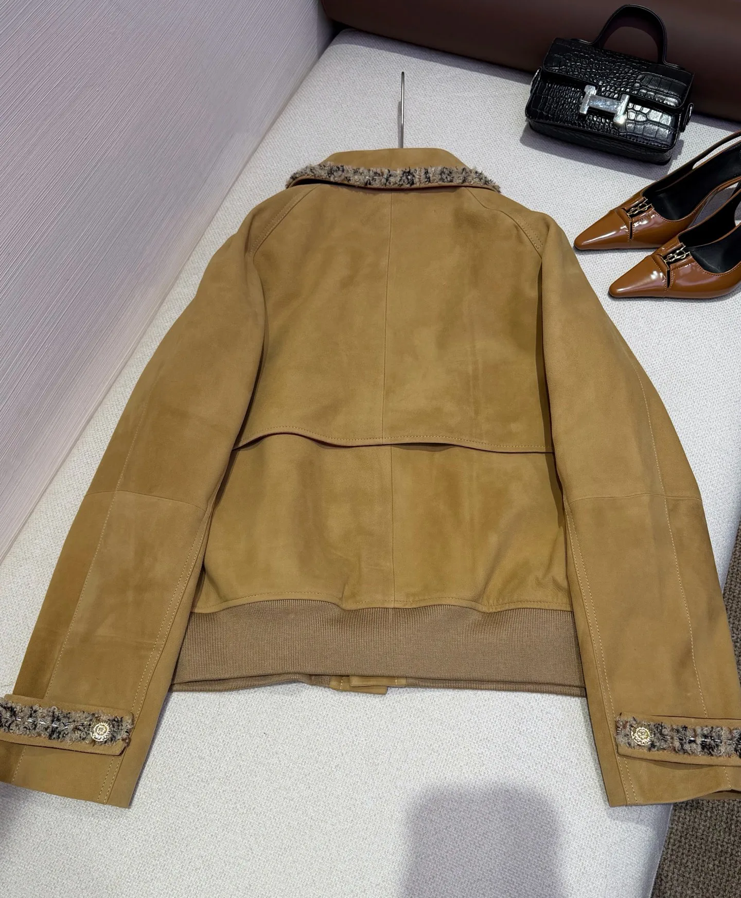 Women's Leather Jackets And Sheepskin Coats CHANEL 18487283