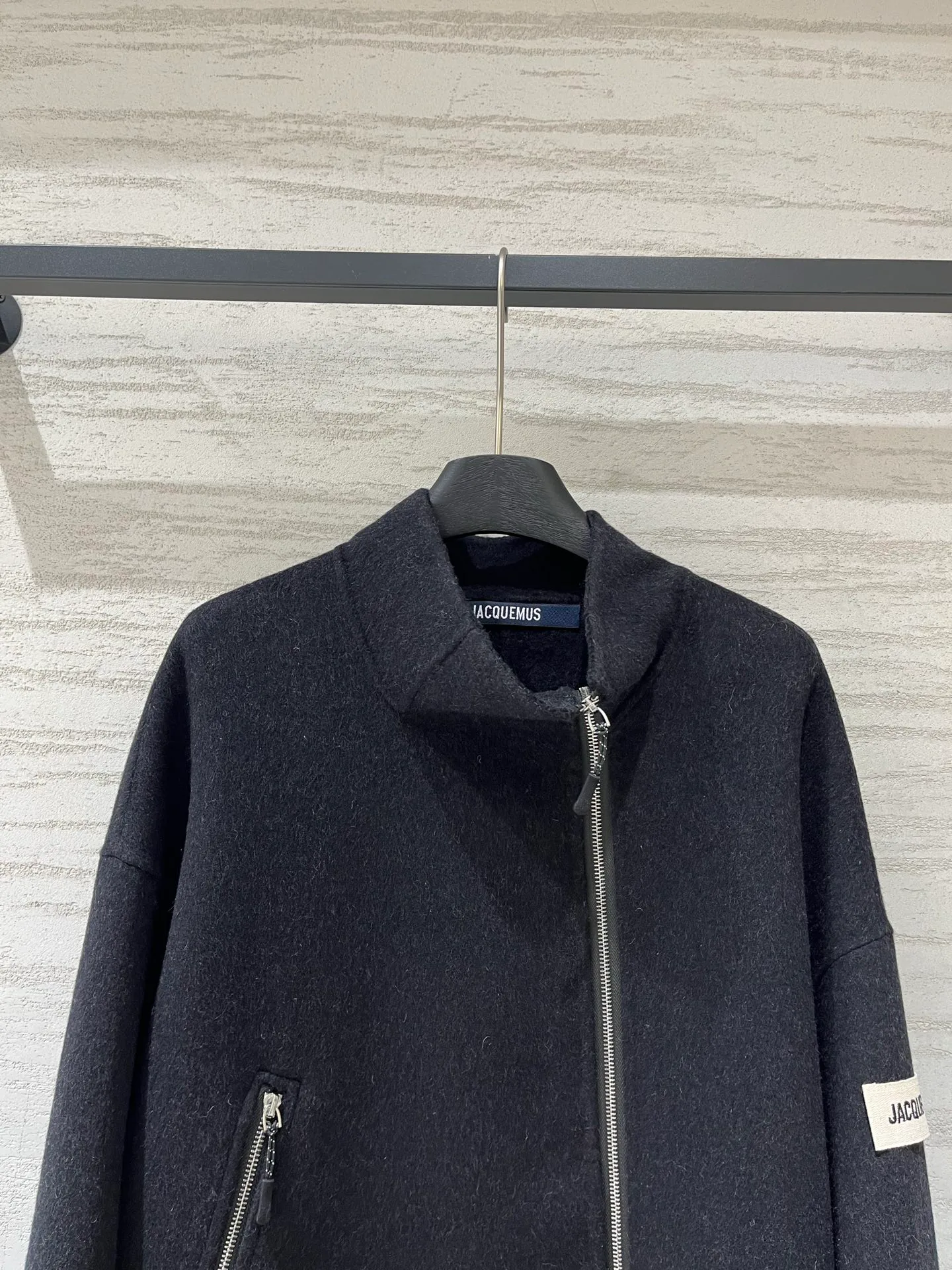 Women's Jackets And Down Jackets JACQUEMUS 18533345