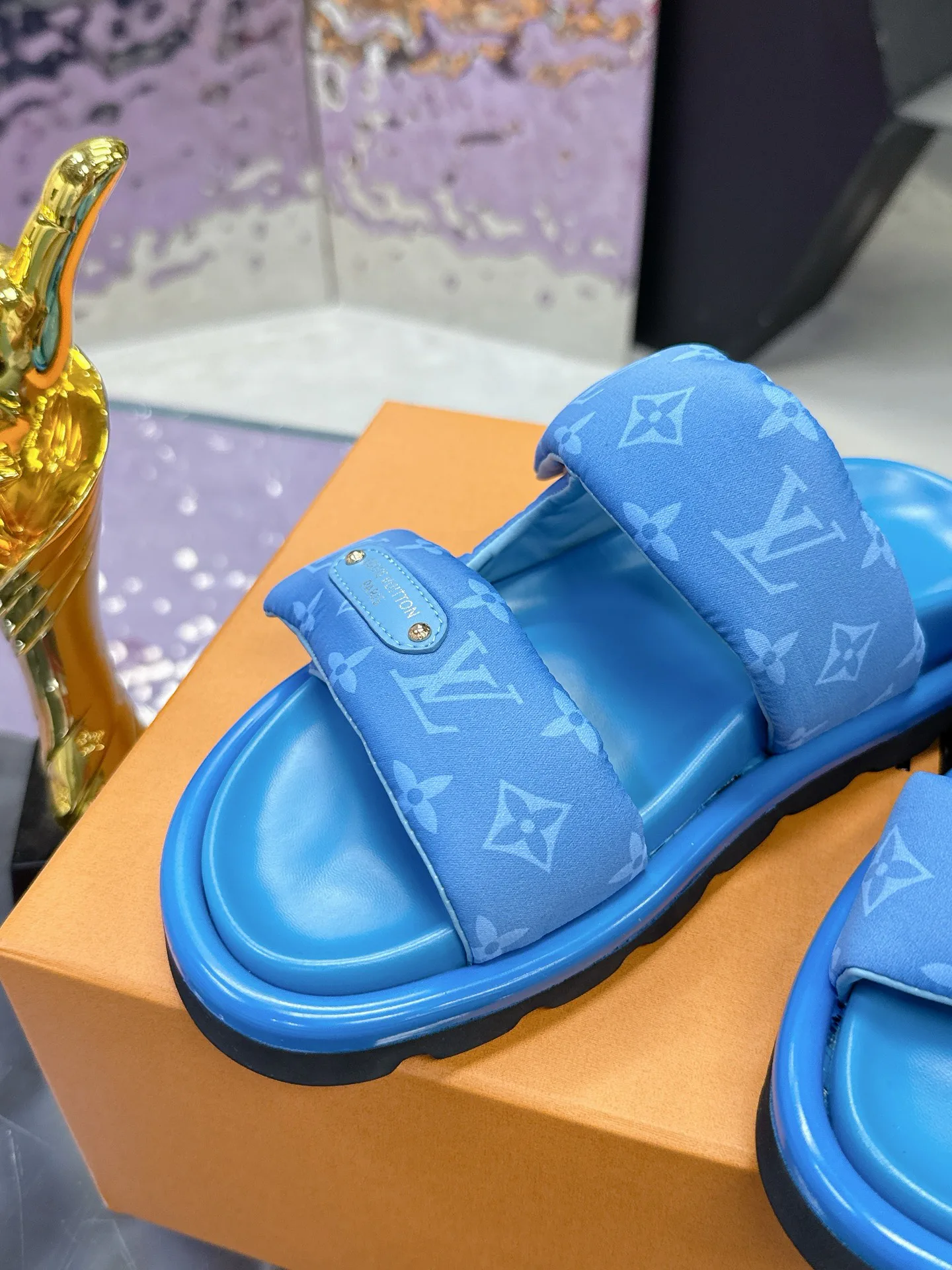 Women's Flip-Flops LOUIS VUITTON 17530455