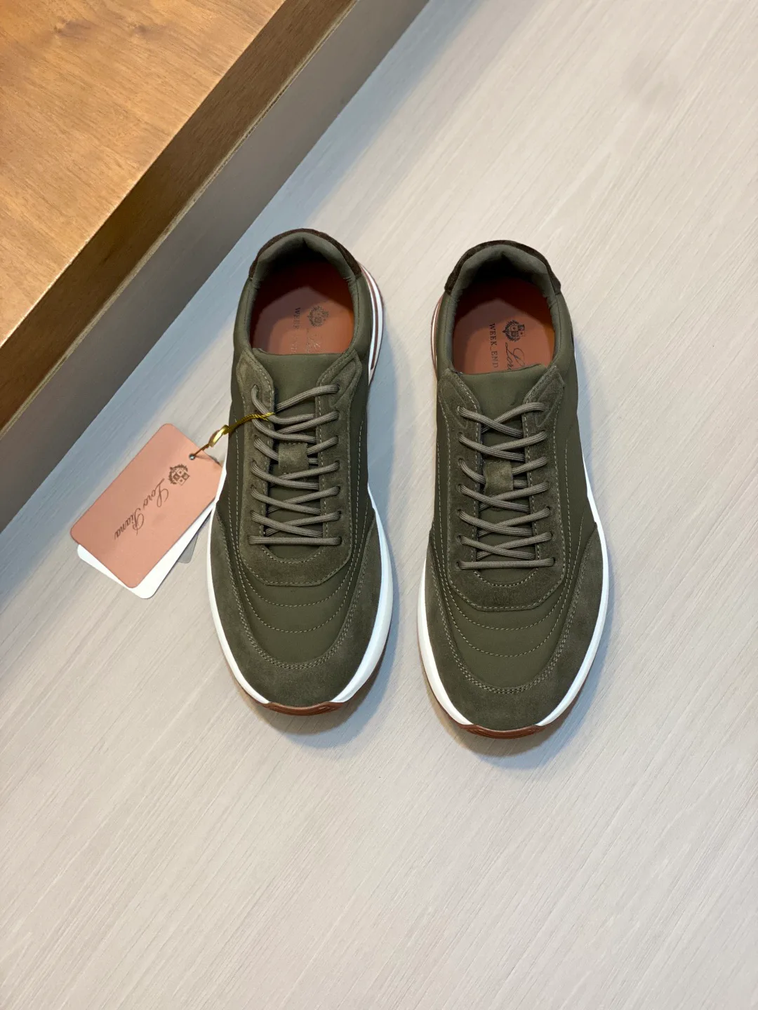 Men's Sneakers LORO PIANA 18078910