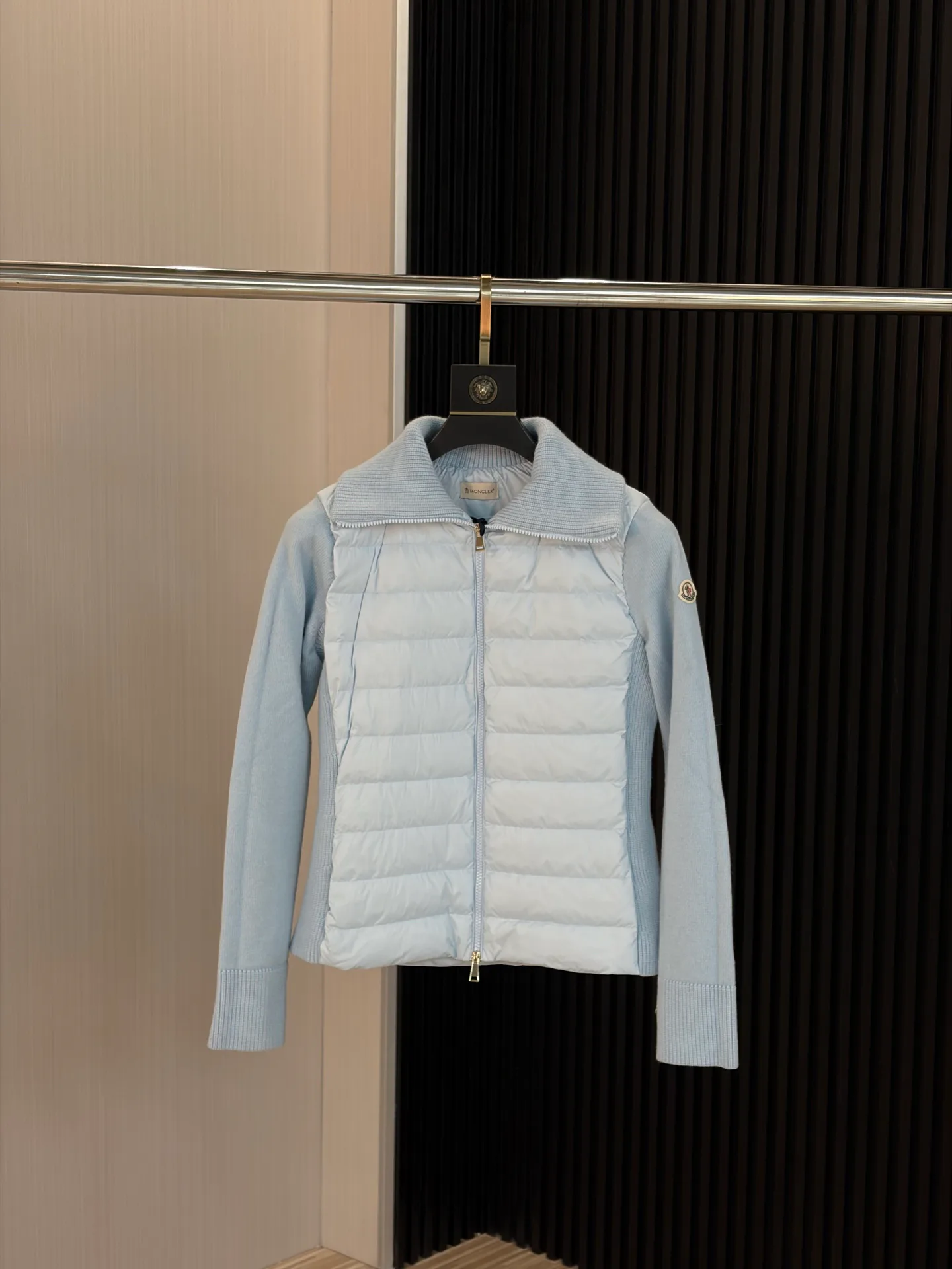 Men's Jackets And Down Jackets MONCLER 18532391