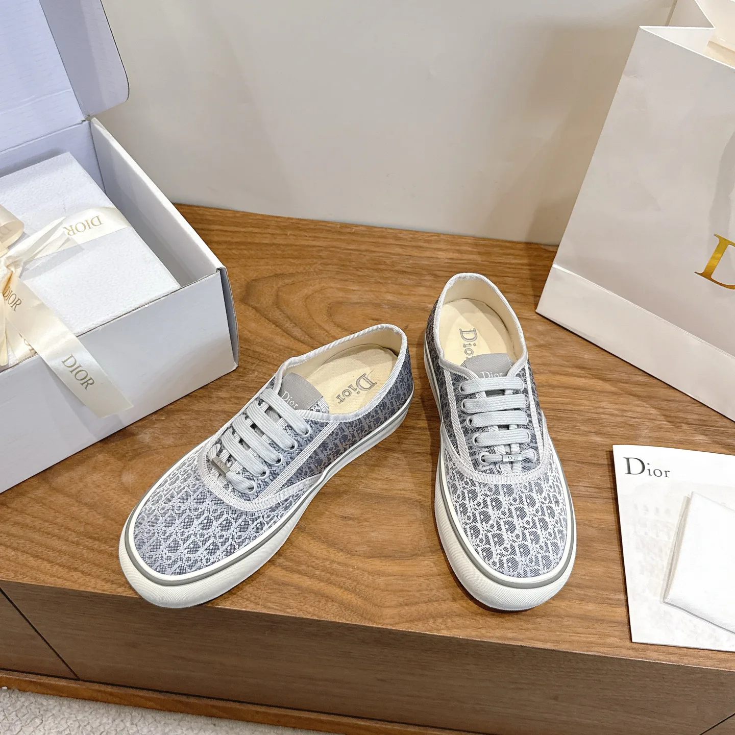 Women's Sneakers CHRISTIAN DIOR 18083835