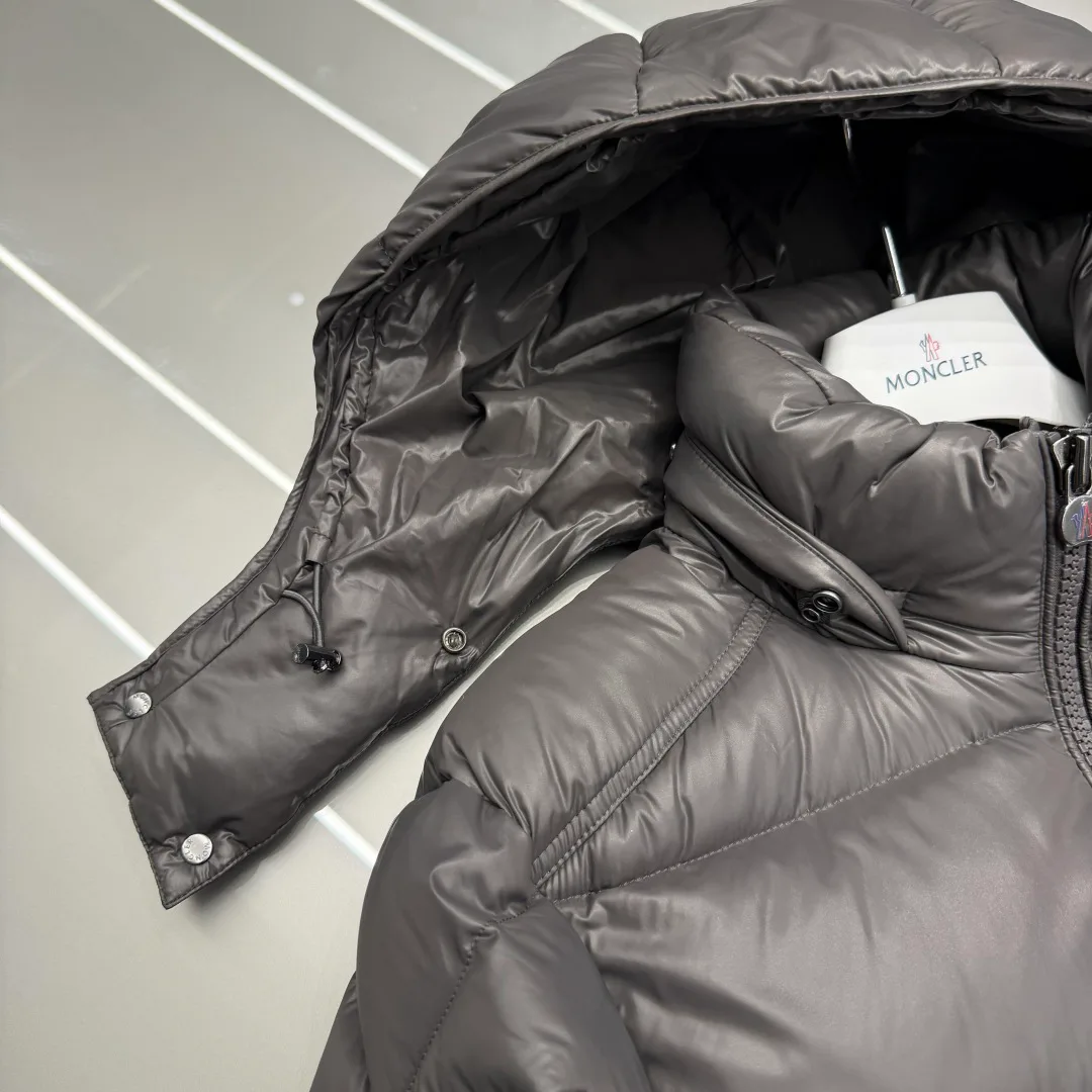 Men's Jackets And Down Jackets MONCLER 17917624