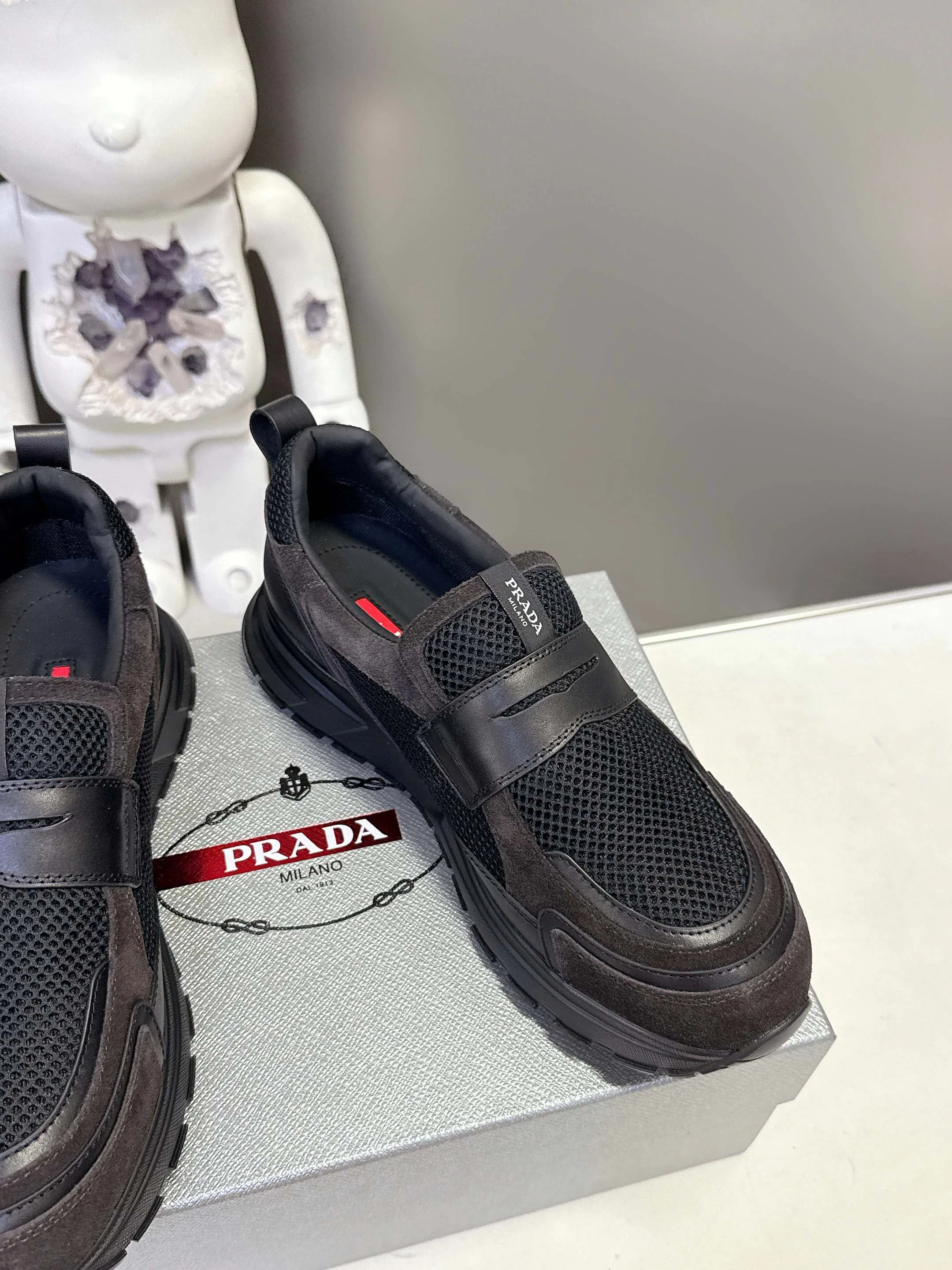Women's Sneakers PRADA 17803497