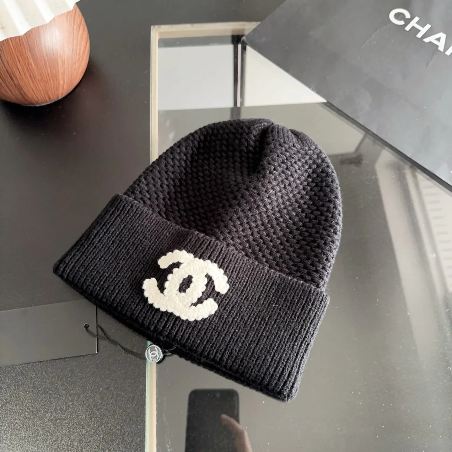 Hats CHANEL 18105668