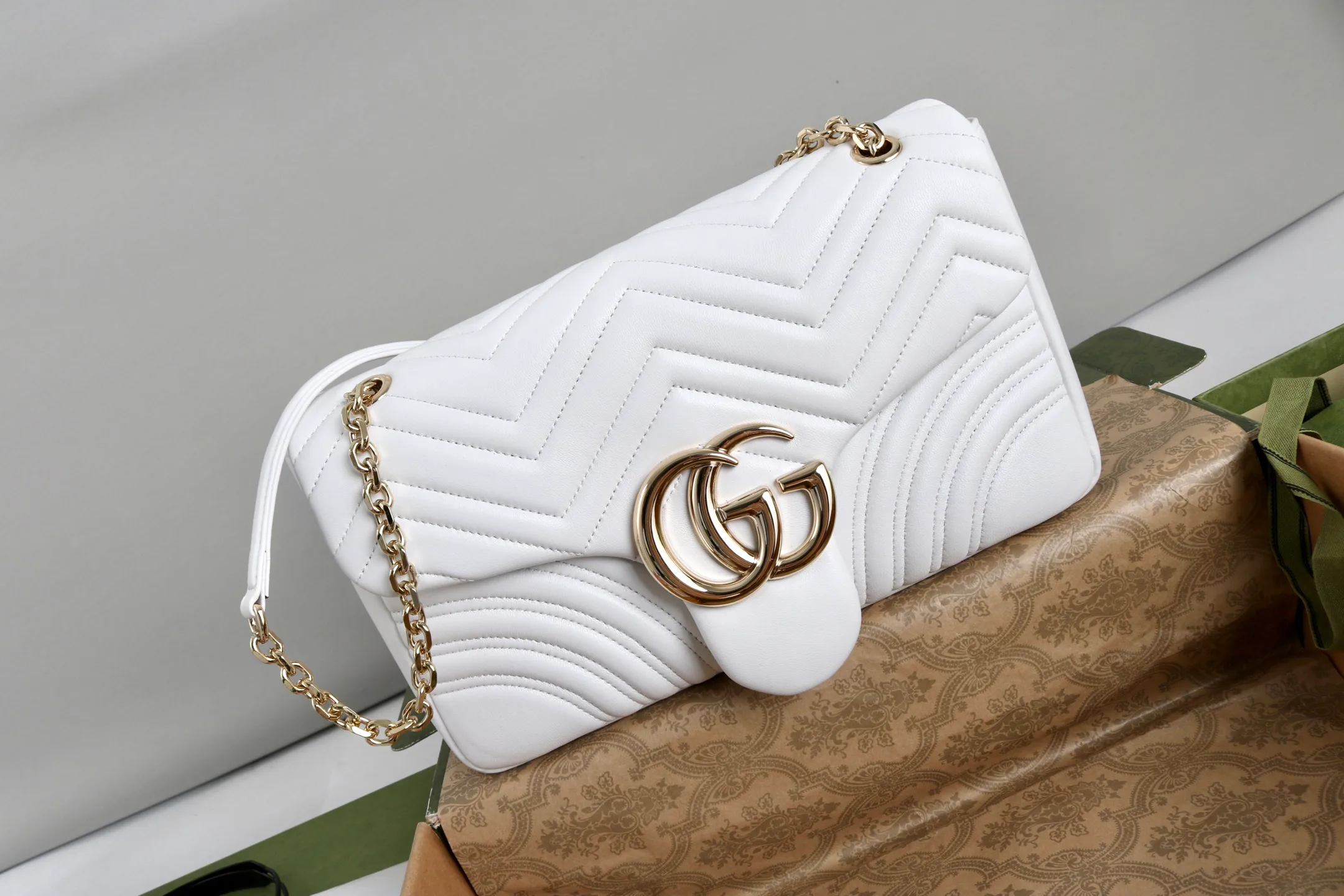 Women's Classic Handbags GUCCI 18223240