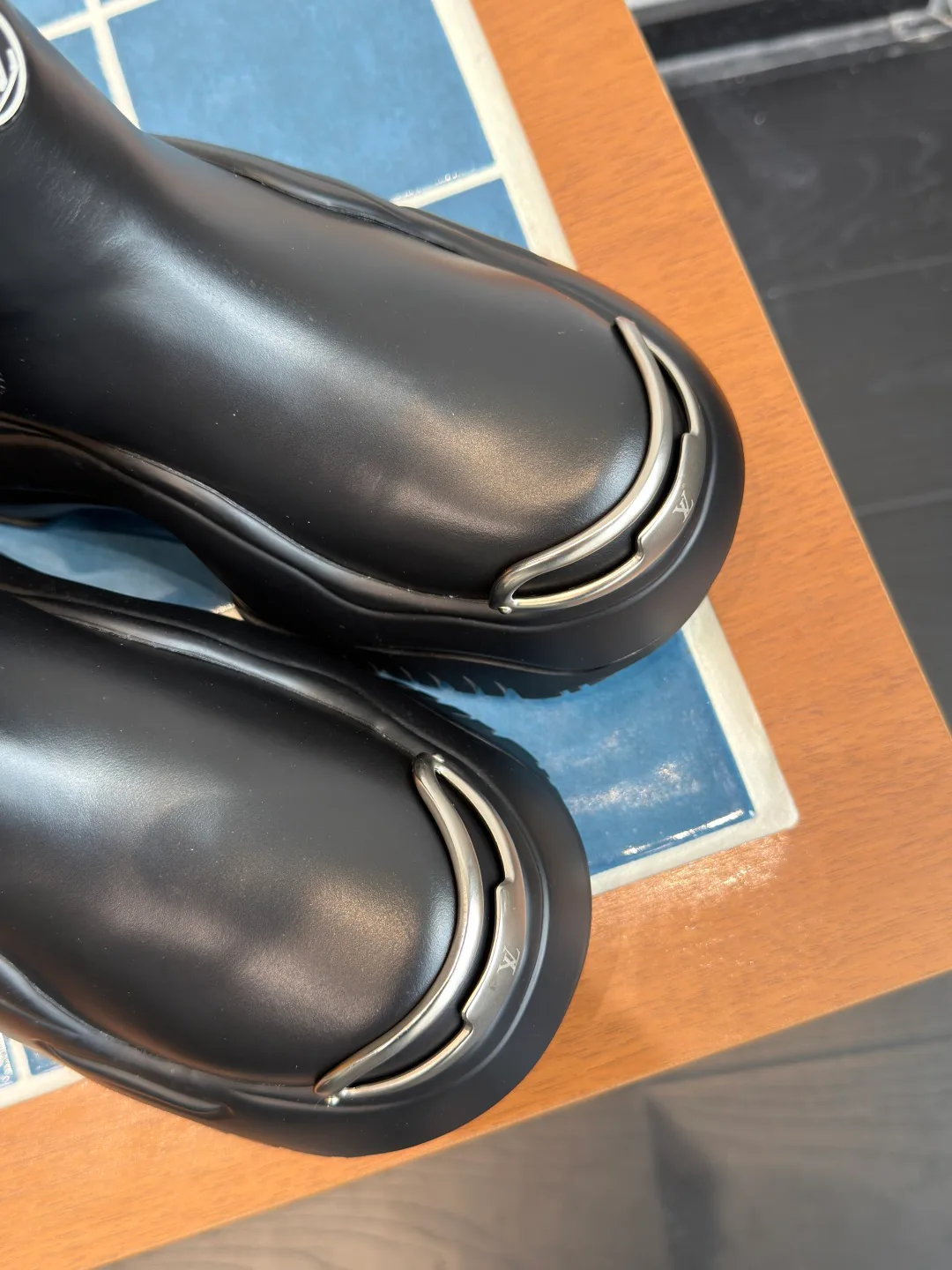 Women's Ankle Boots LOUIS VUITTON 18252062