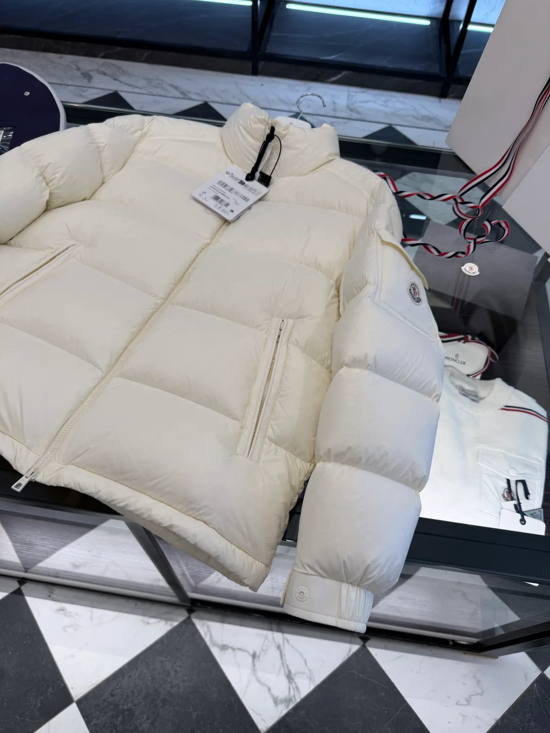 Men's Jackets And Down Jackets MONCLER 18007680