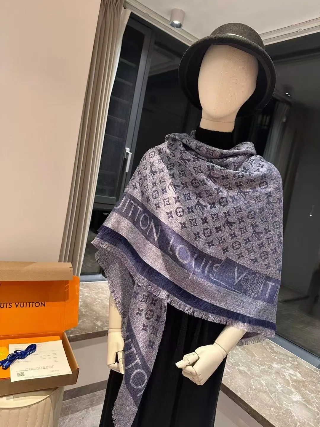 Scarves LOUIS VUITTON 17991541