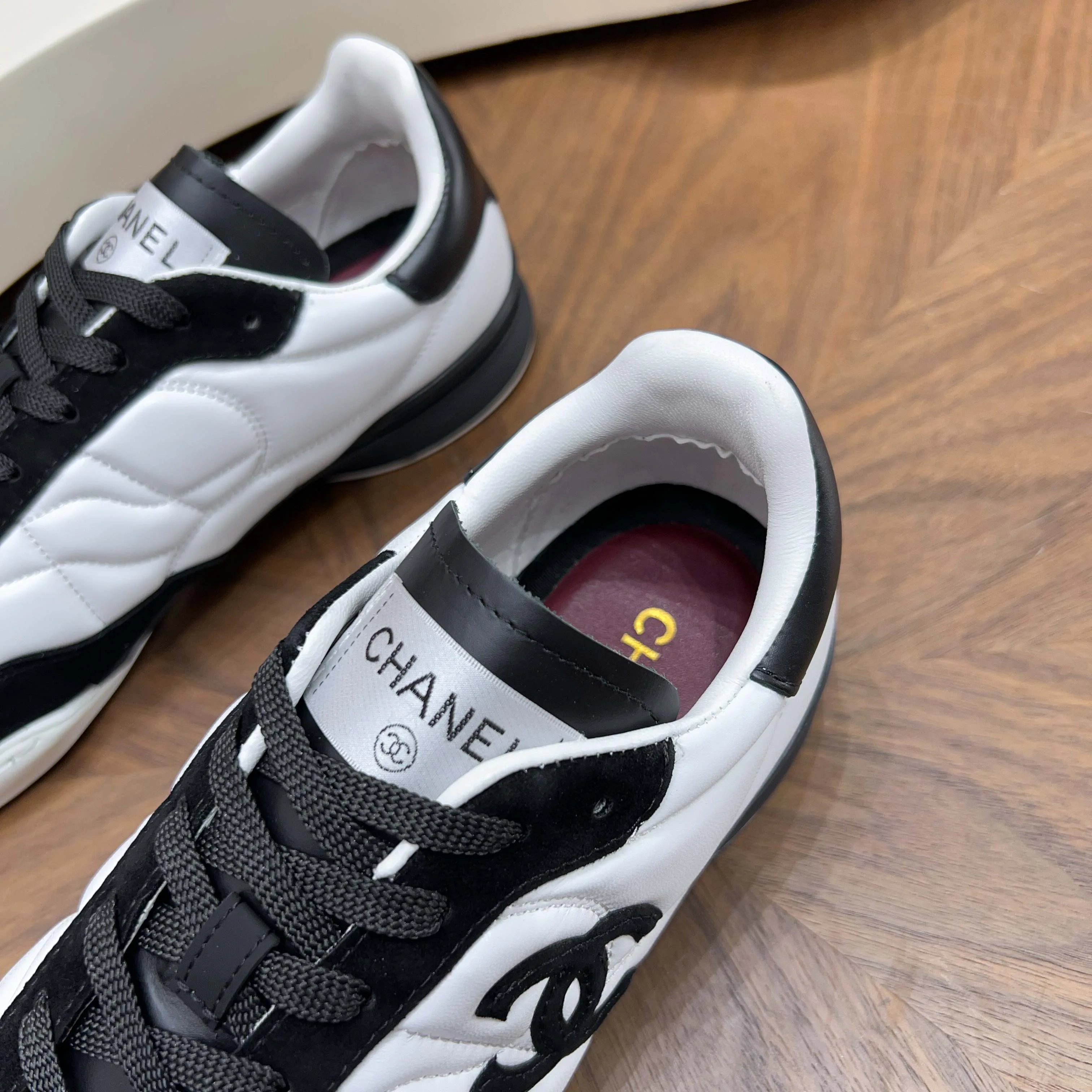 Women's Sneakers CHANEL 17918720
