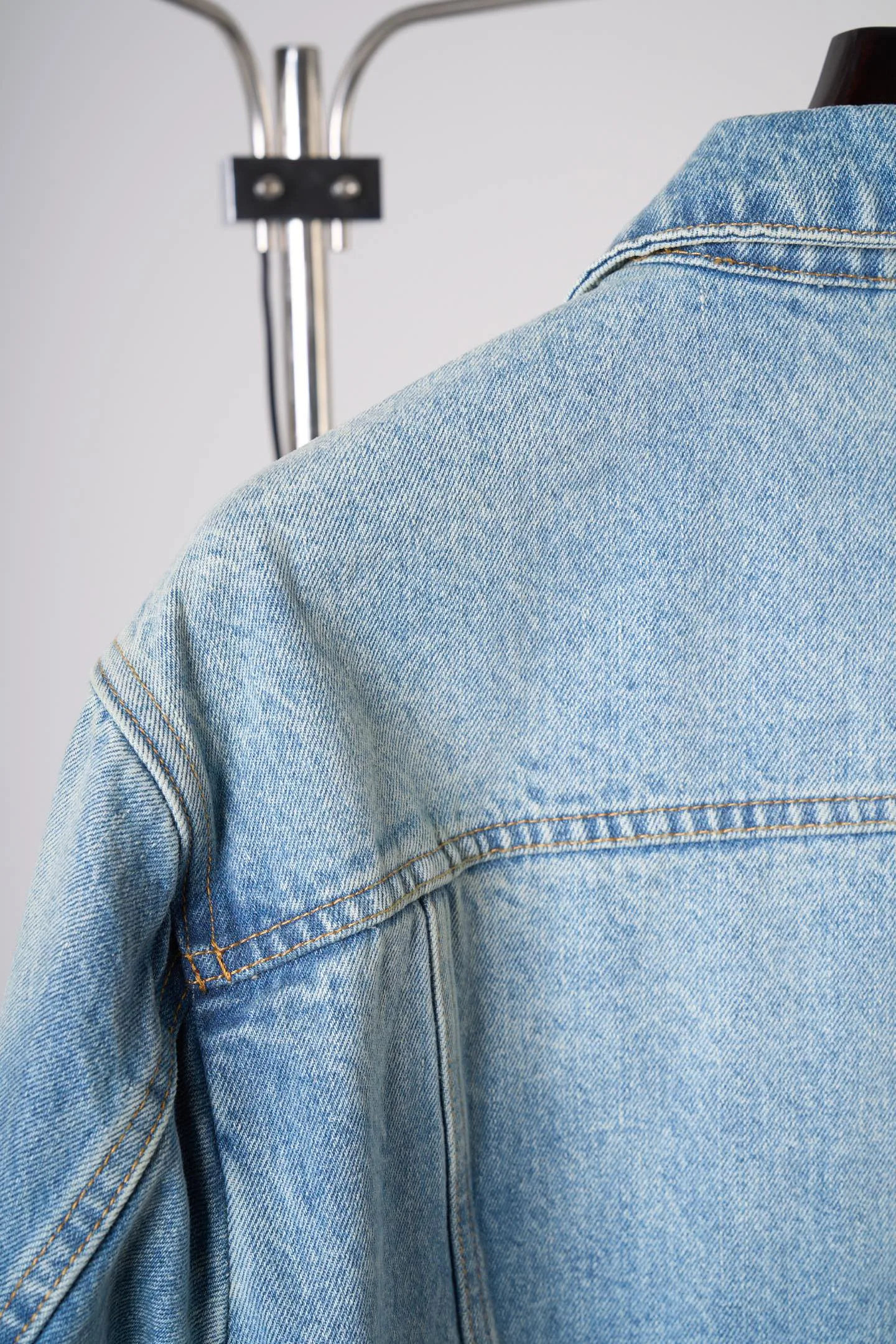 Men's Jackets And Down Jackets LOUIS VUITTON 18179049