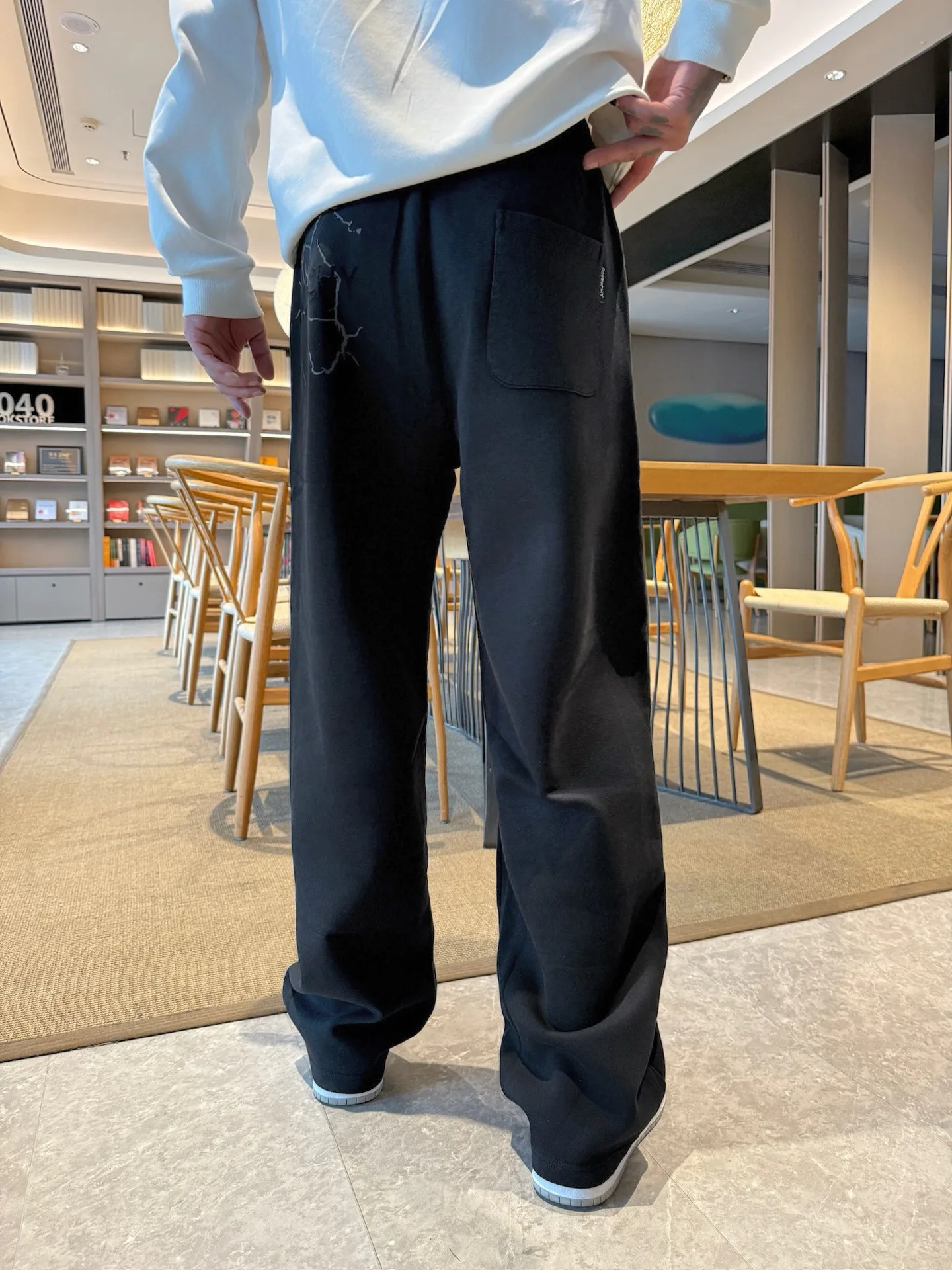 Men's Trousers GIVENCHY 18345771