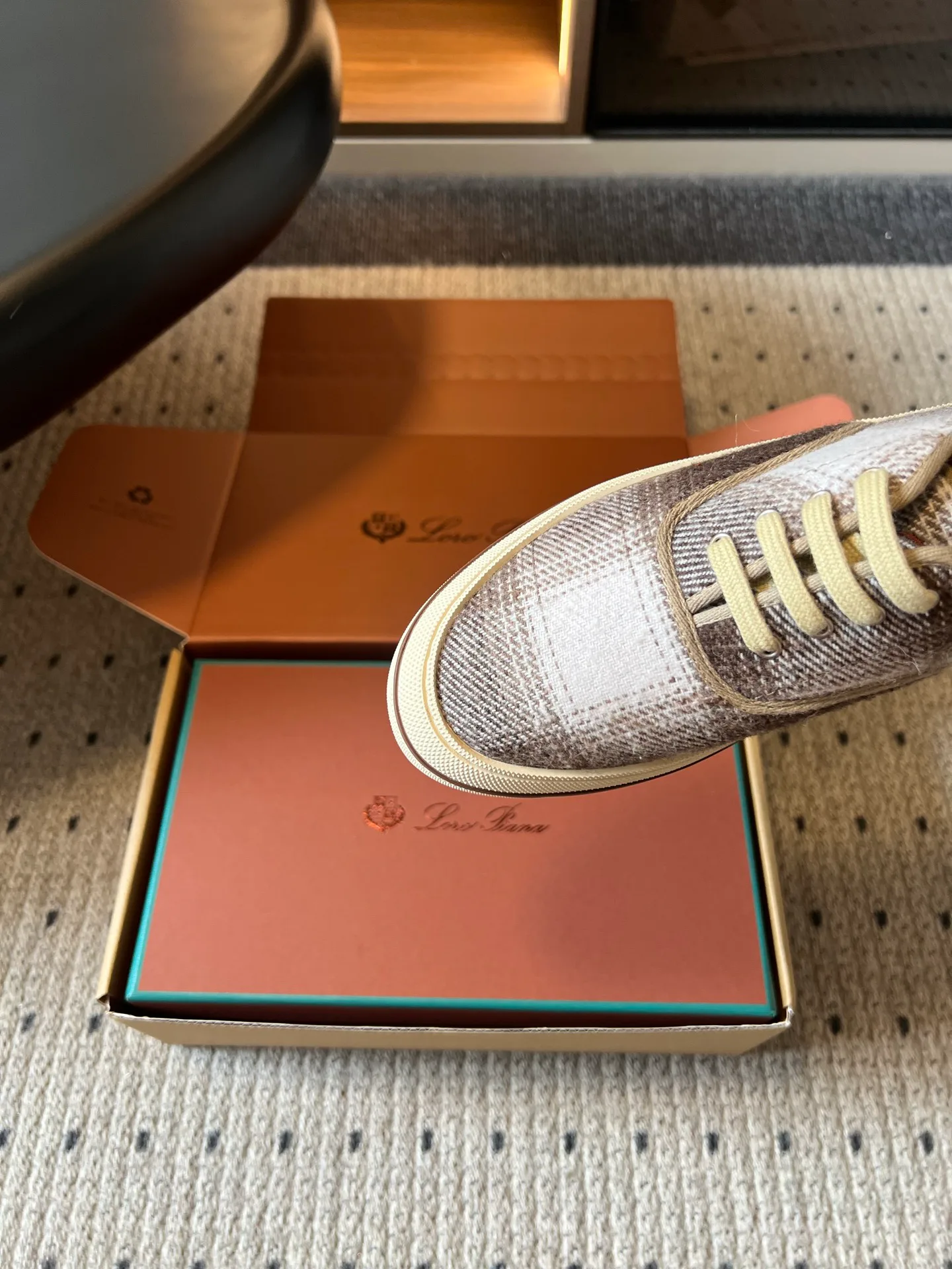 Women's Sneakers LORO PIANA 17942680