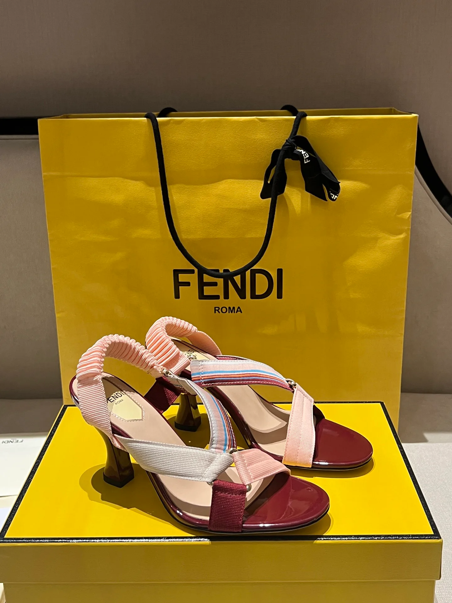 Women's Open-Toe Sandals FENDI 17762140
