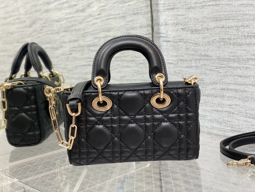 Women's Classic Handbags CHRISTIAN DIOR 17770384
