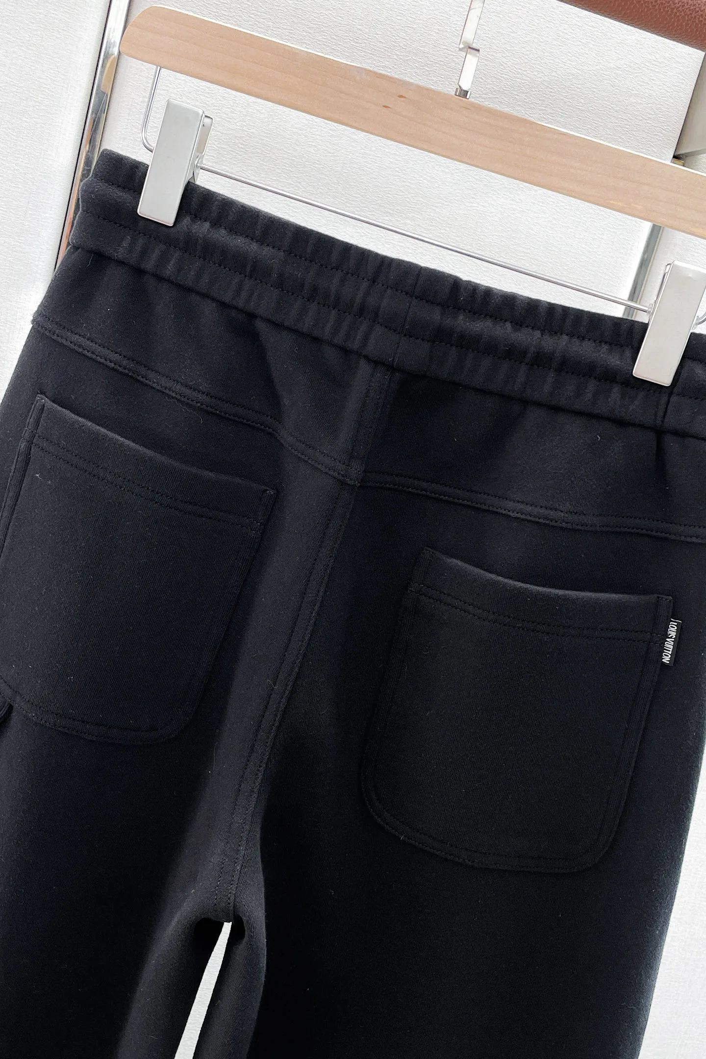 Men's Trousers LOUIS VUITTON 18345688