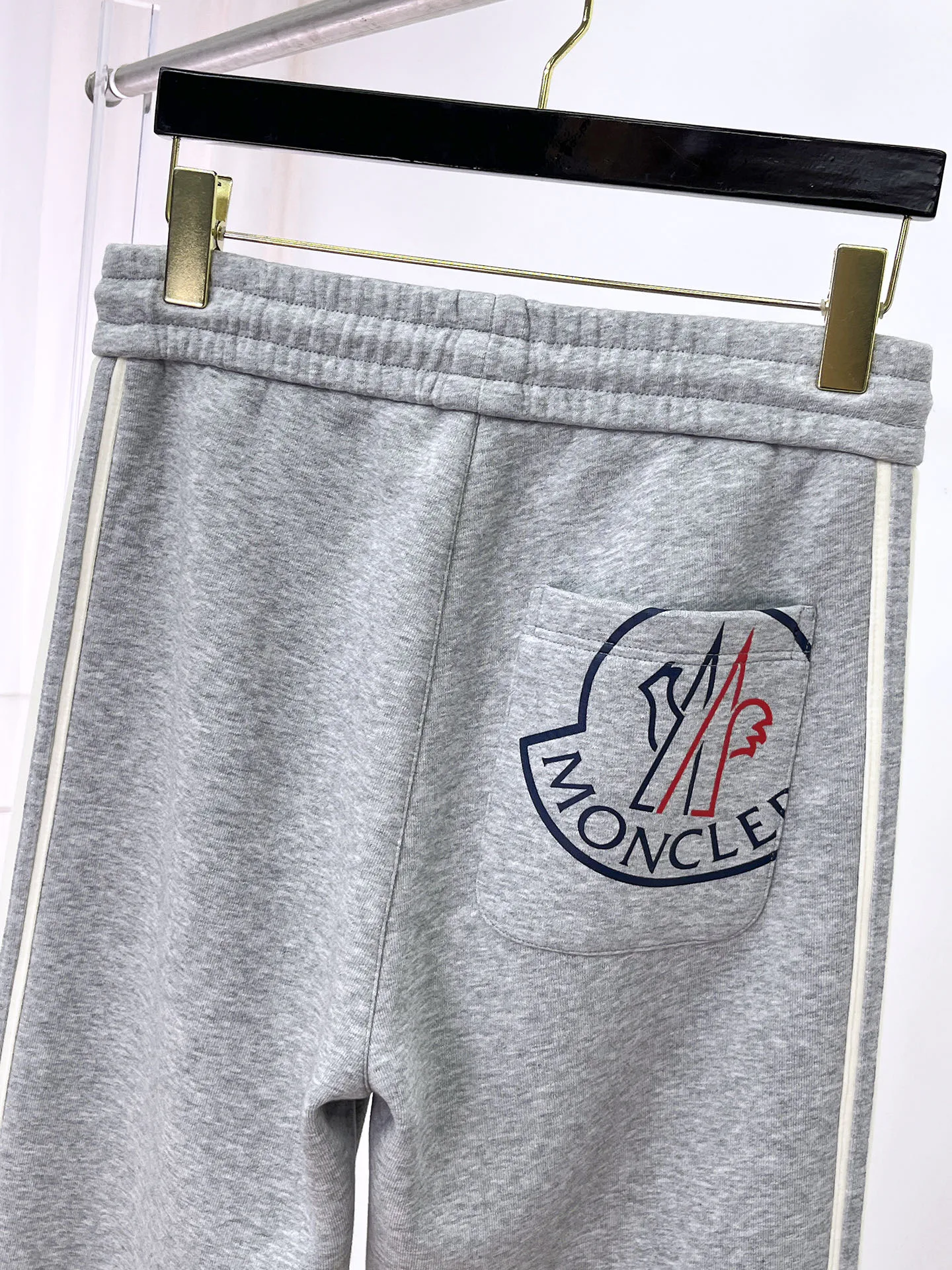 Men's Trousers MONCLER 18399416