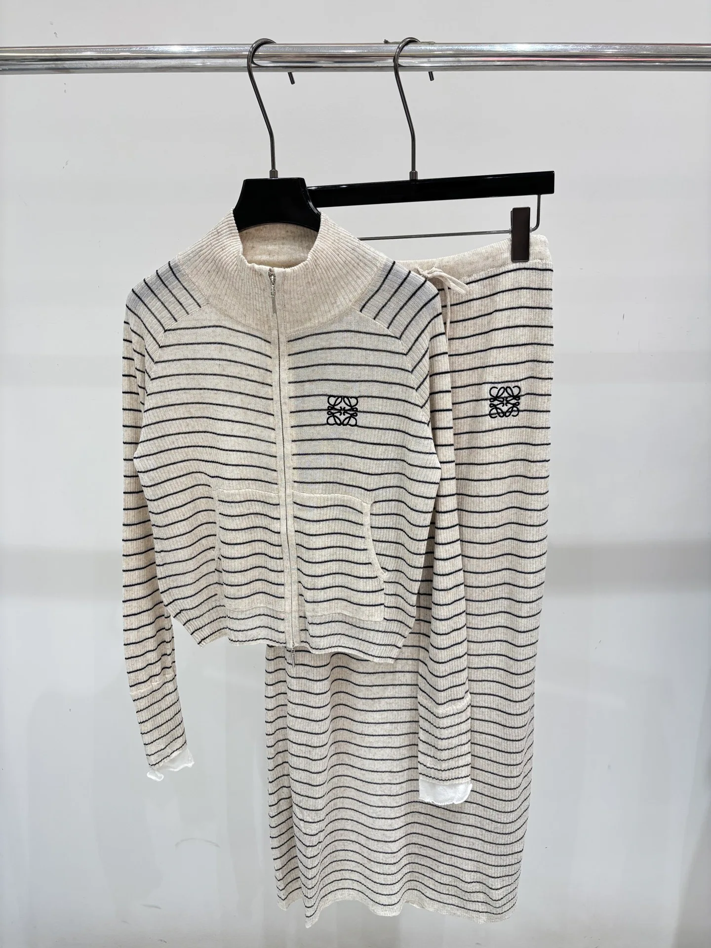 Women's Jumpers And Sweaters LOEWE 17603877