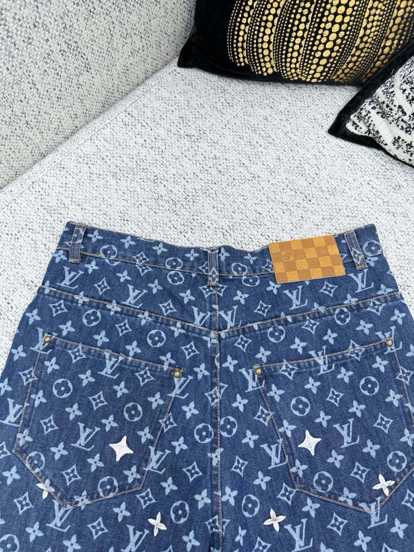 Men's Jeans LOUIS VUITTON 18395781
