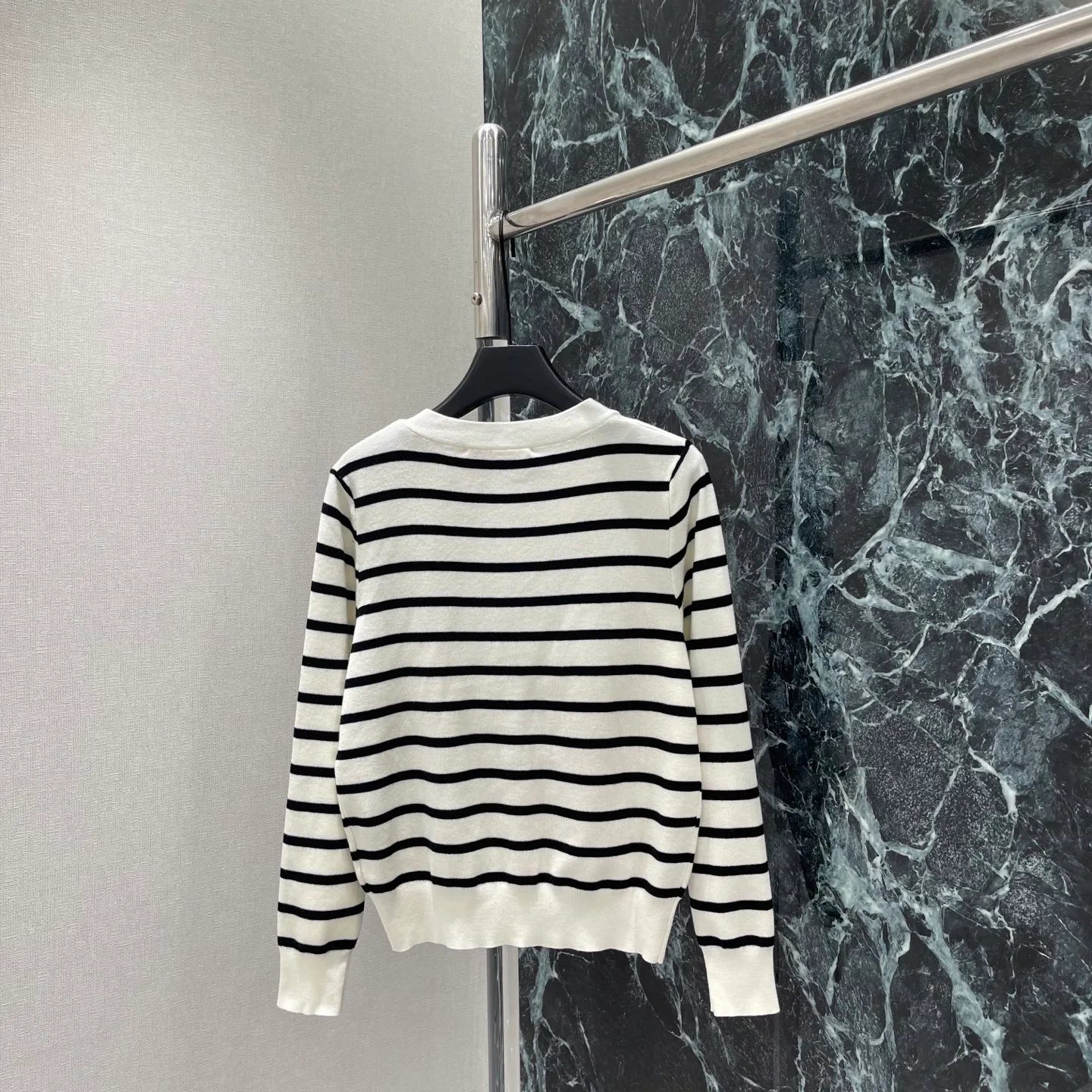 Women's Jumpers And Sweaters VALENTINO 18308220